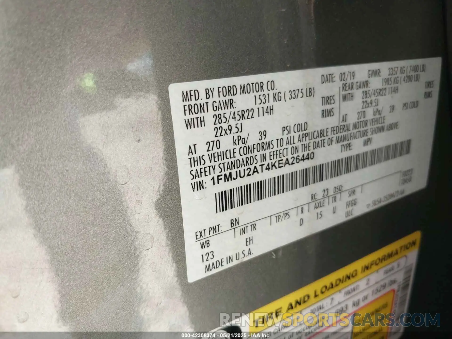 9 Photograph of a damaged car 1FMJU2AT4KEA26440 FORD EXPEDITION 2019