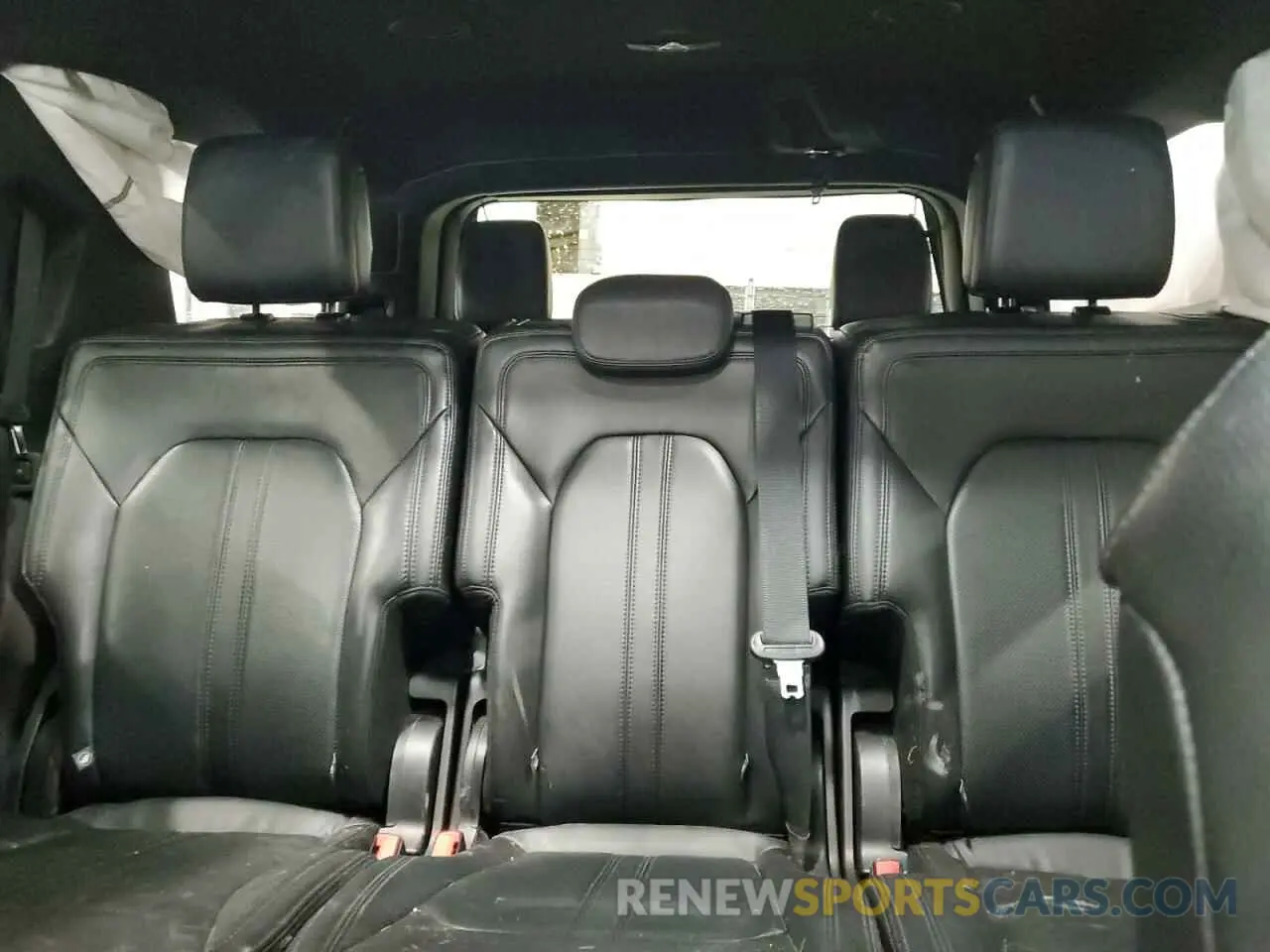 10 Photograph of a damaged car 1FMJU2AT6KEA00048 FORD EXPEDITION 2019