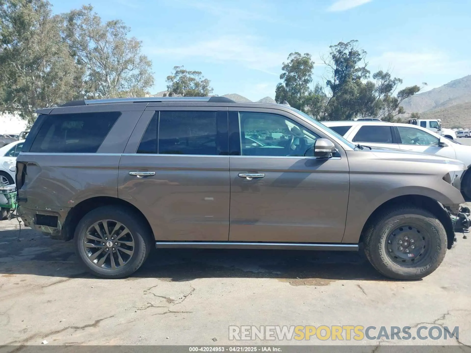14 Фотография поврежденного автомобиля 1FMJU2AT7KEA58041 FORD EXPEDITION 2019