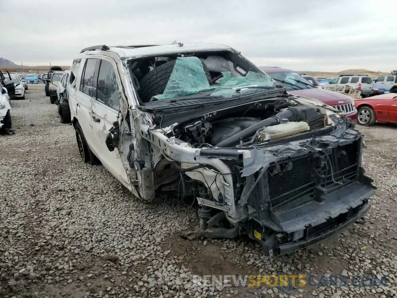 4 Photograph of a damaged car 1FMJU2AT9KEA80767 FORD EXPEDITION 2019