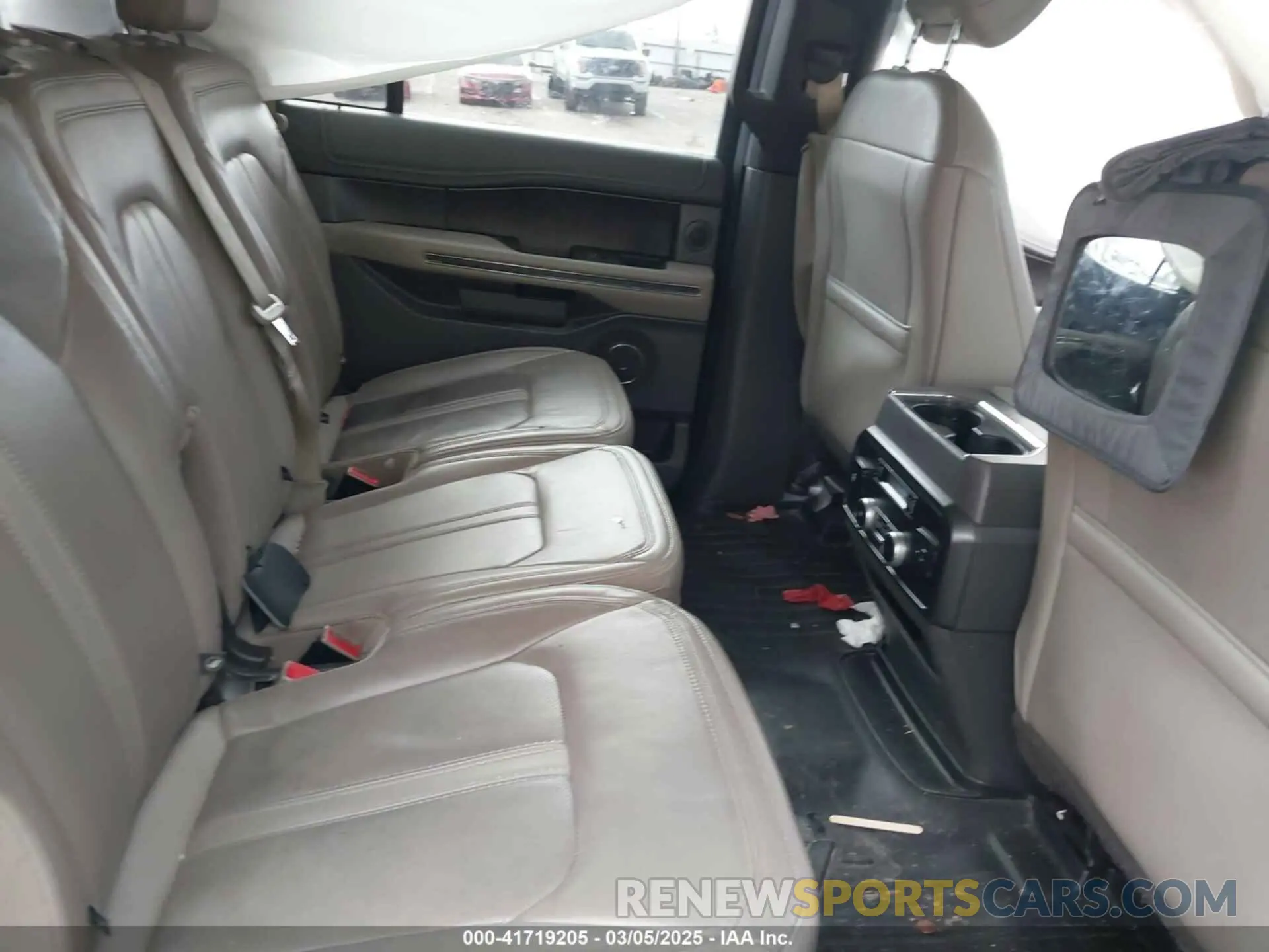 8 Photograph of a damaged car 1FMJK1KT4LEA10805 FORD EXPEDITION 2020
