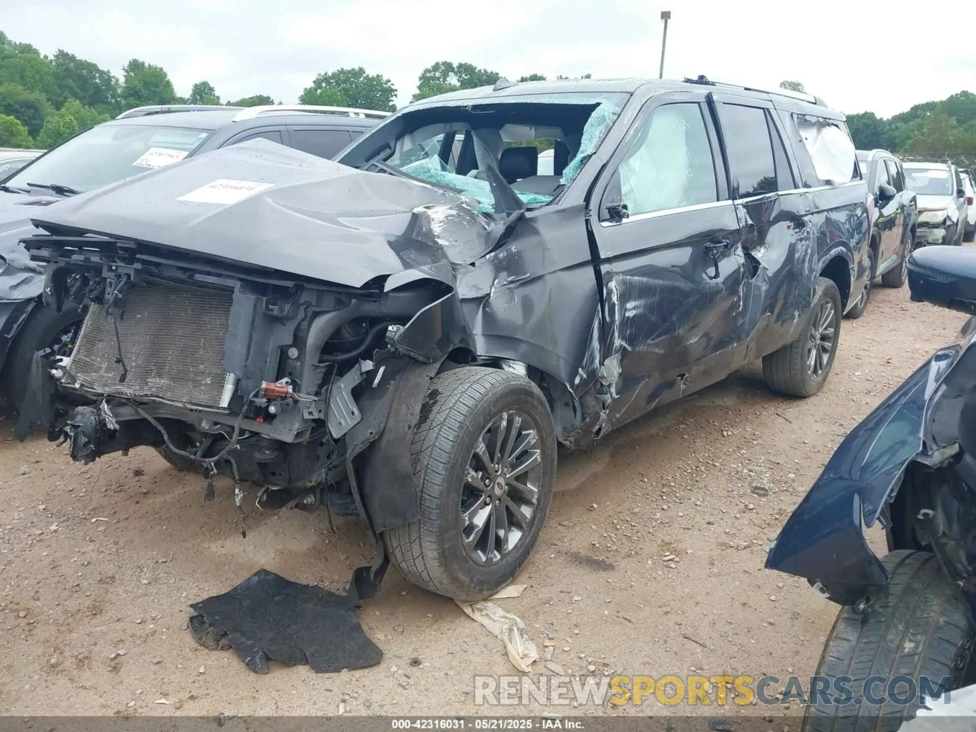 2 Фотография поврежденного автомобиля 1FMJK1KT9LEB00385 FORD EXPEDITION 2020