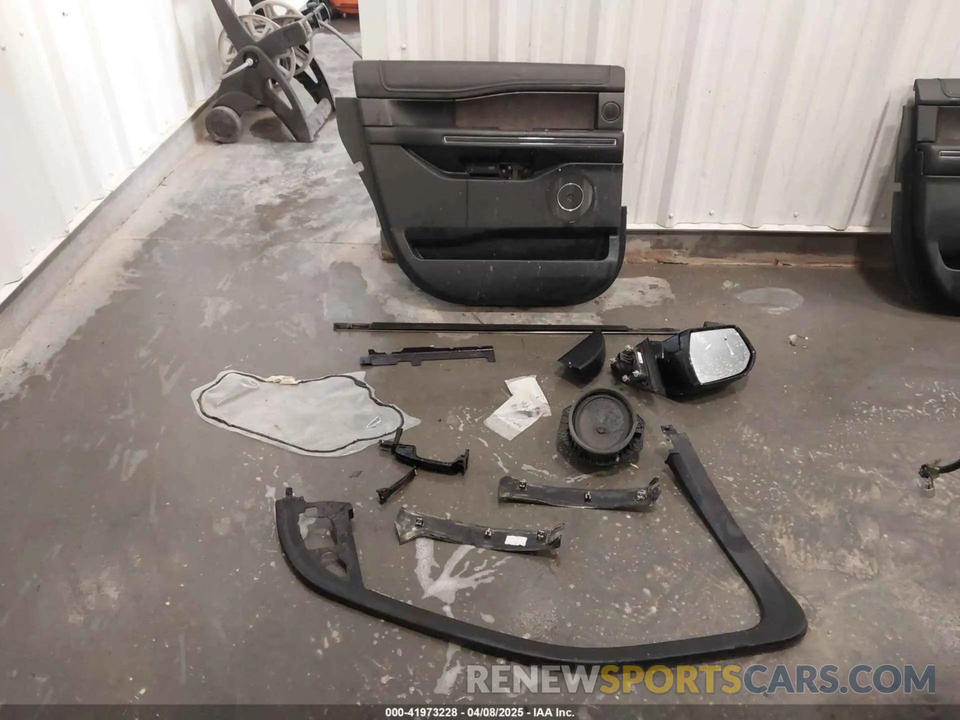 12 Photograph of a damaged car 1FMJK2AT5LEA48521 FORD EXPEDITION 2020
