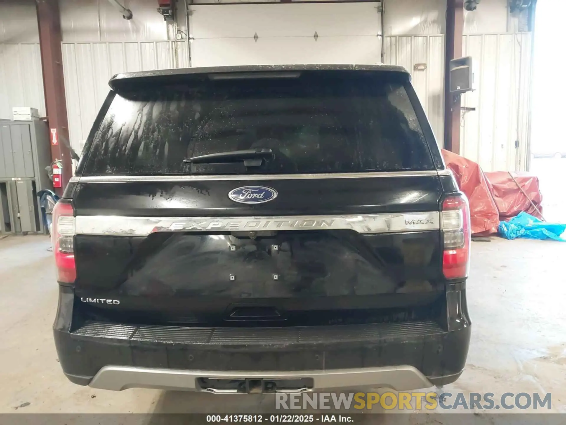 17 Photograph of a damaged car 1FMJK2ATXLEA71924 FORD EXPEDITION 2020