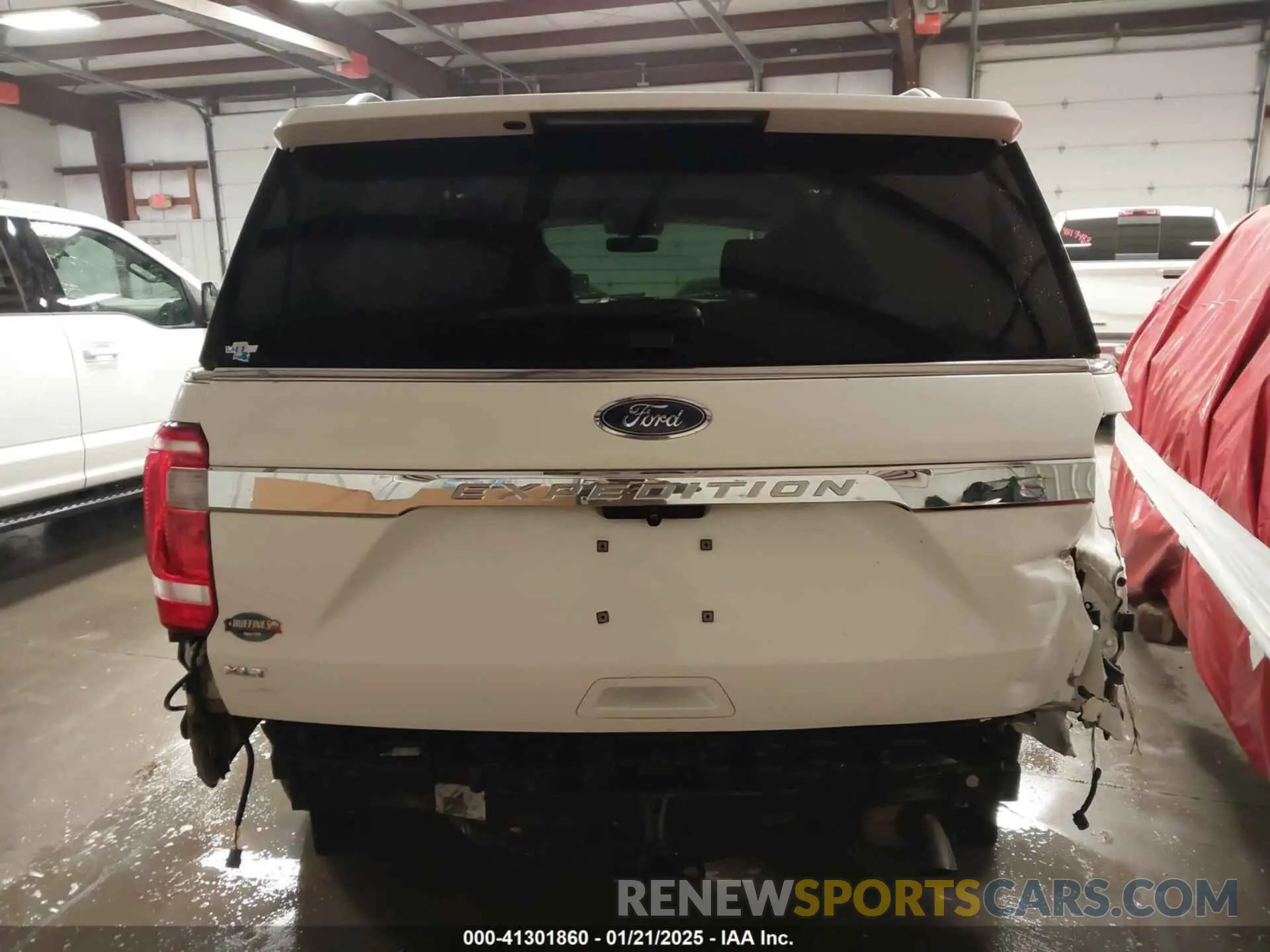 16 Photograph of a damaged car 1FMJU1HT1LEA79193 FORD EXPEDITION 2020