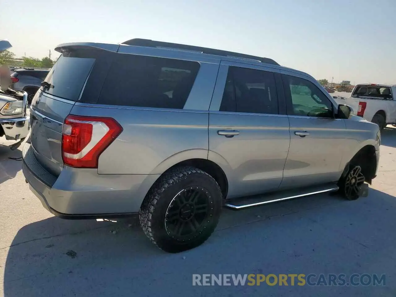 3 Photograph of a damaged car 1FMJU1HT5LEA18302 FORD EXPEDITION 2020