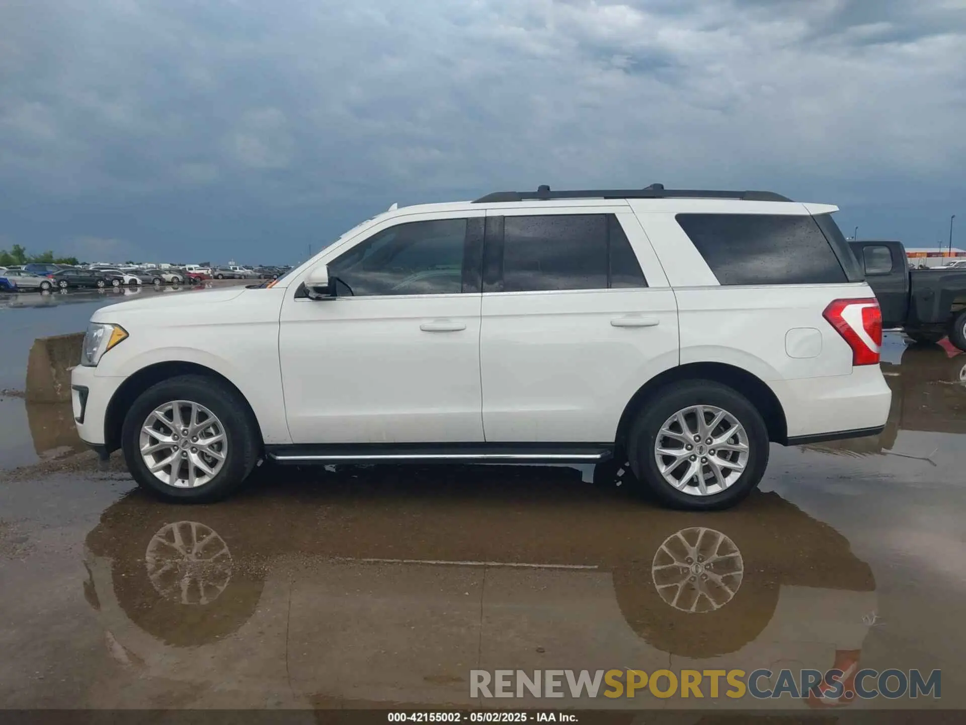 14 Photograph of a damaged car 1FMJU1HT7LEA80672 FORD EXPEDITION 2020
