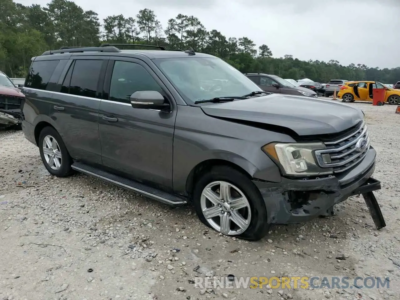 4 Photograph of a damaged car 1FMJU1HTXLEA15010 FORD EXPEDITION 2020