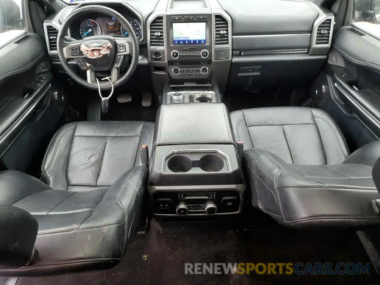 8 Photograph of a damaged car 1FMJU1HTXLEA15010 FORD EXPEDITION 2020