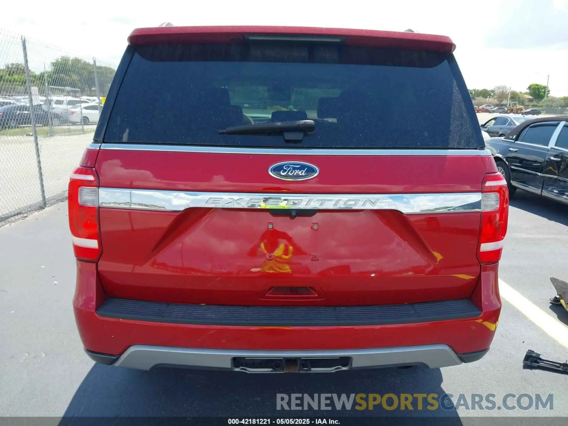 17 Photograph of a damaged car 1FMJU1HTXLEA74798 FORD EXPEDITION 2020