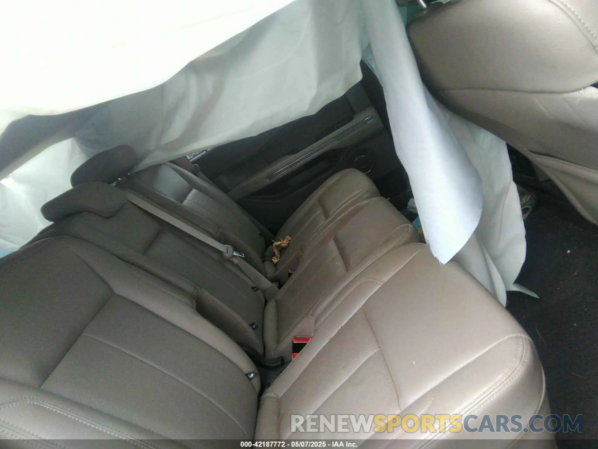 8 Photograph of a damaged car 1FMJU1JT0LEA07072 FORD EXPEDITION 2020
