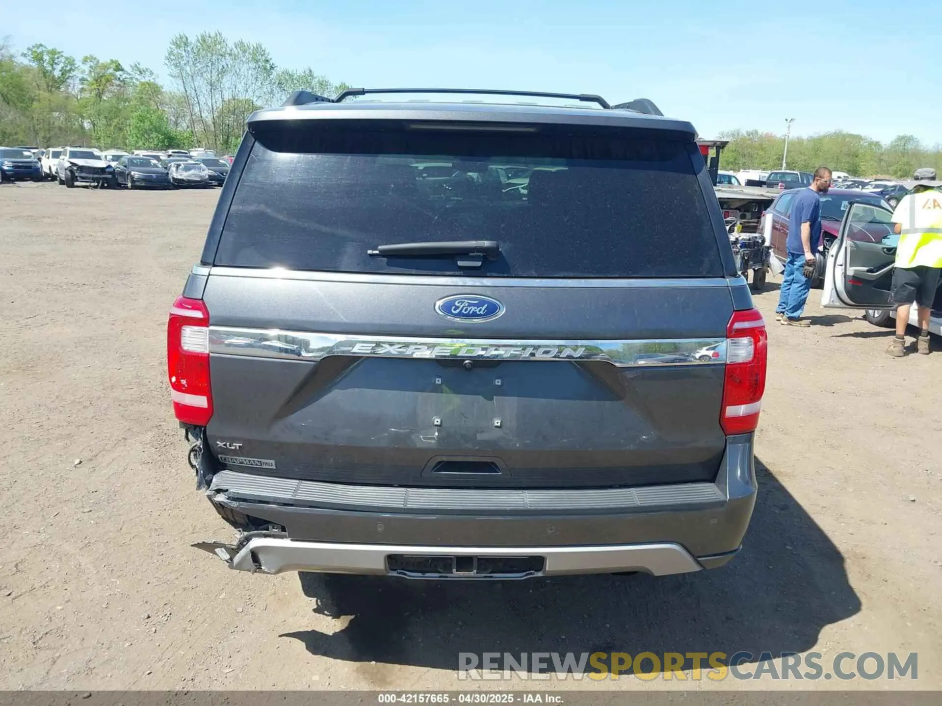 16 Photograph of a damaged car 1FMJU1JT2LEA72246 FORD EXPEDITION 2020