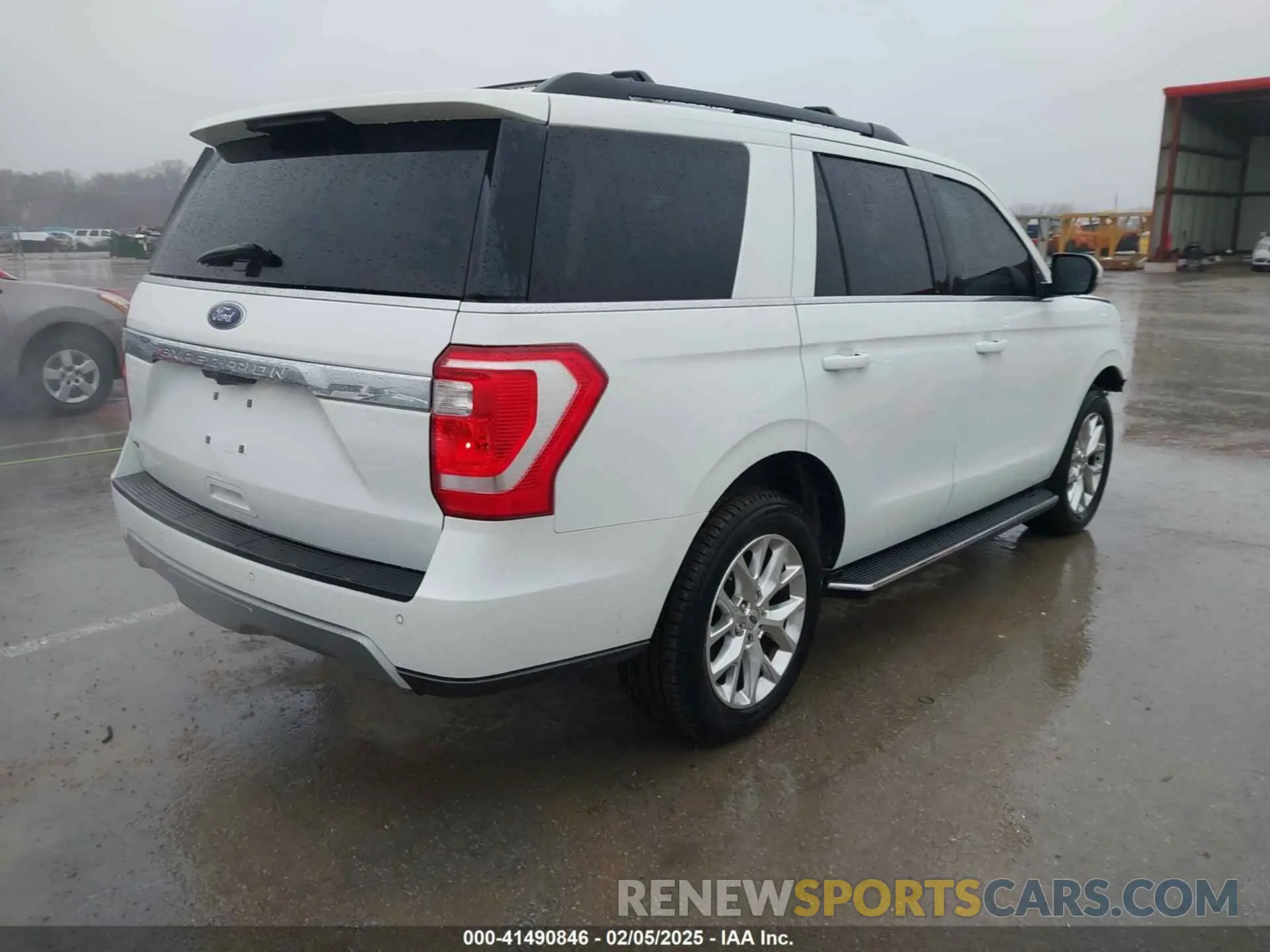 4 Photograph of a damaged car 1FMJU1JTXLEA83642 FORD EXPEDITION 2020