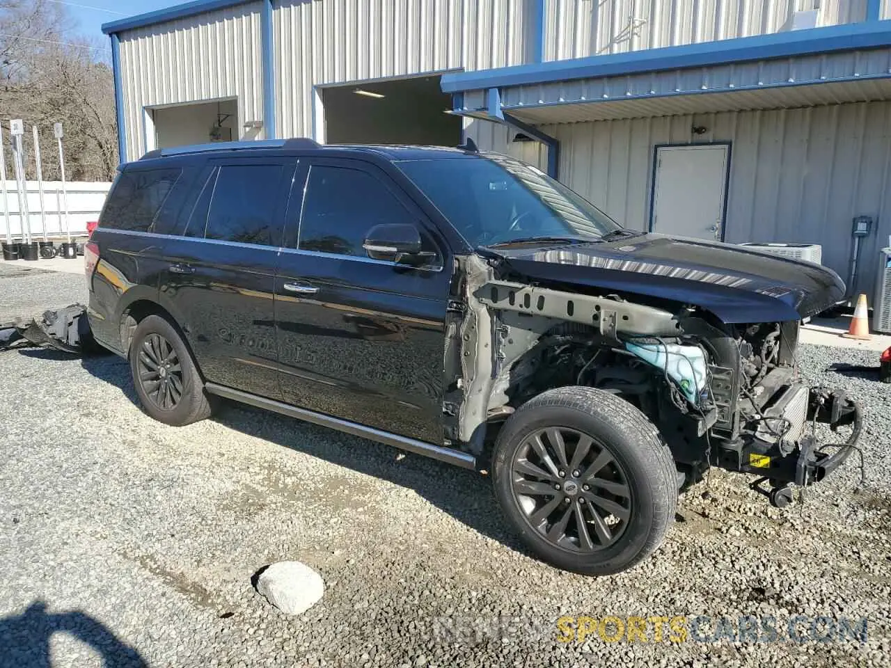 4 Photograph of a damaged car 1FMJU1KT6LEA99951 FORD EXPEDITION 2020