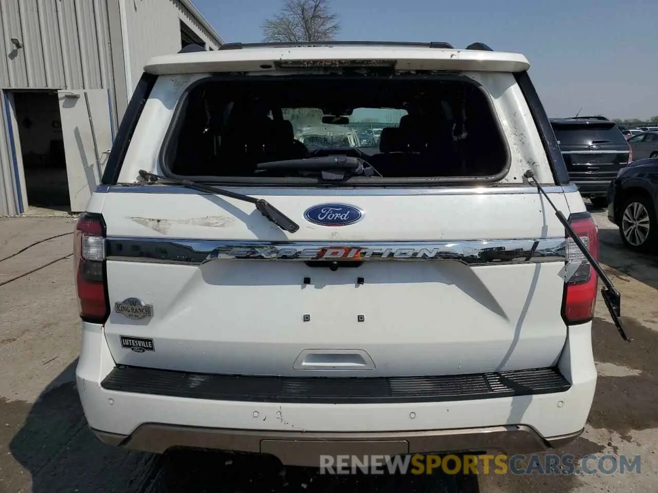 6 Photograph of a damaged car 1FMJU1PT0LEA72513 FORD EXPEDITION 2020