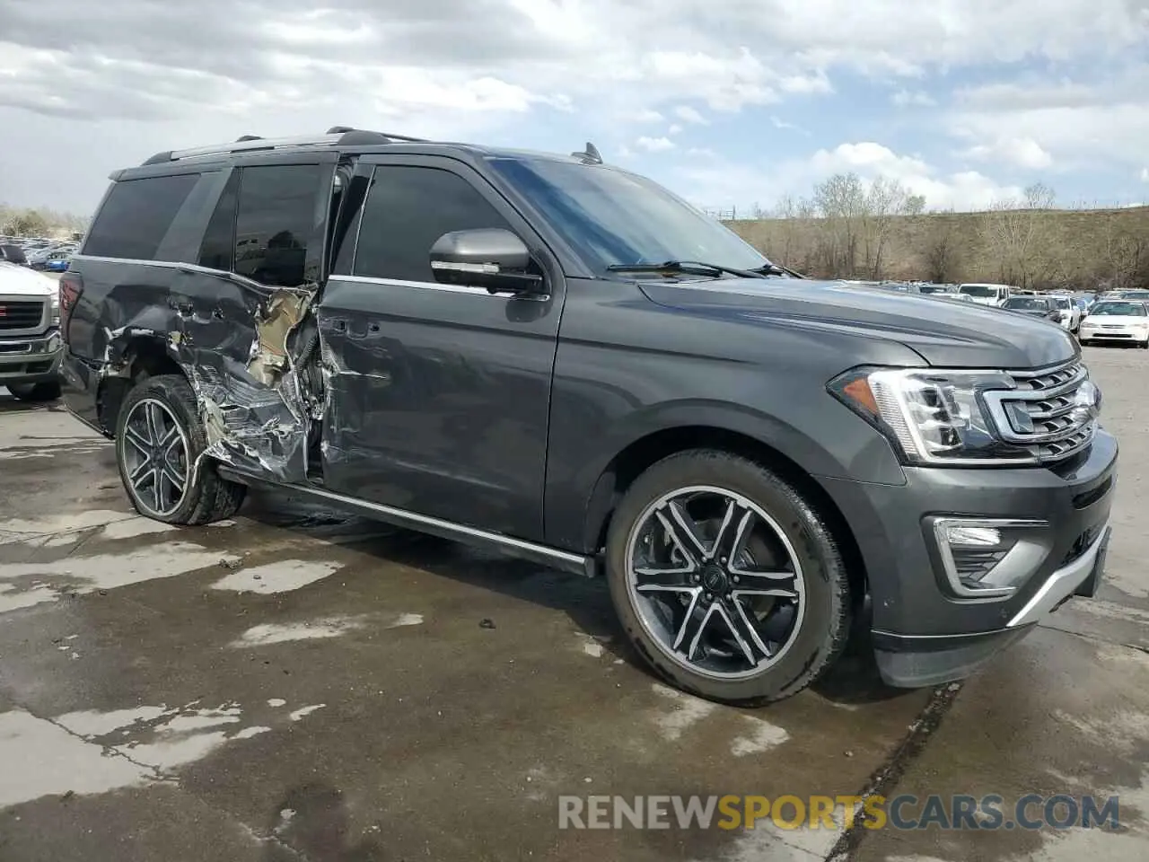 4 Photograph of a damaged car 1FMJU2AT9LEA92452 FORD EXPEDITION 2020