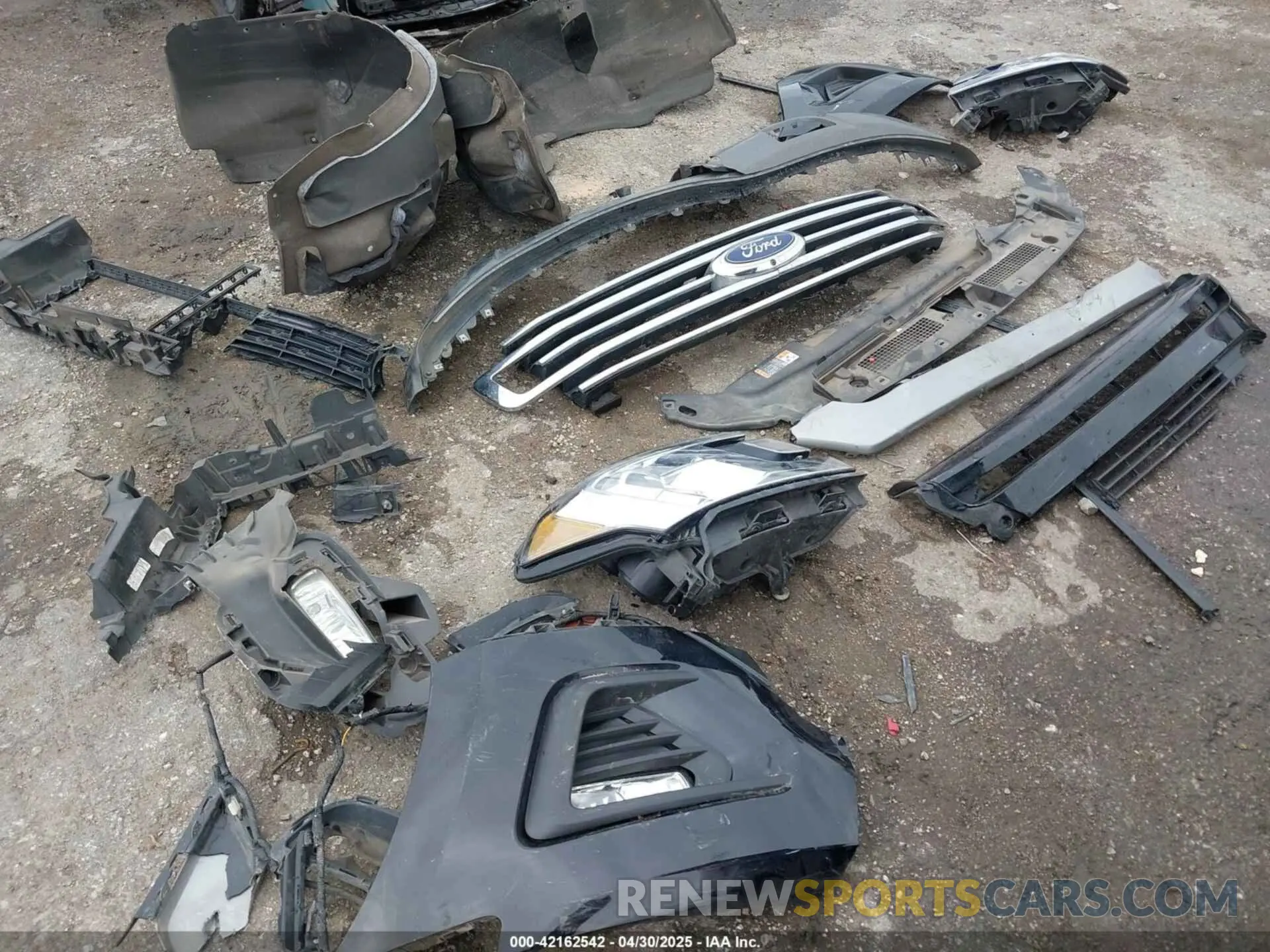 19 Photograph of a damaged car 1FMJK1JT1MEA56045 FORD EXPEDITION 2021