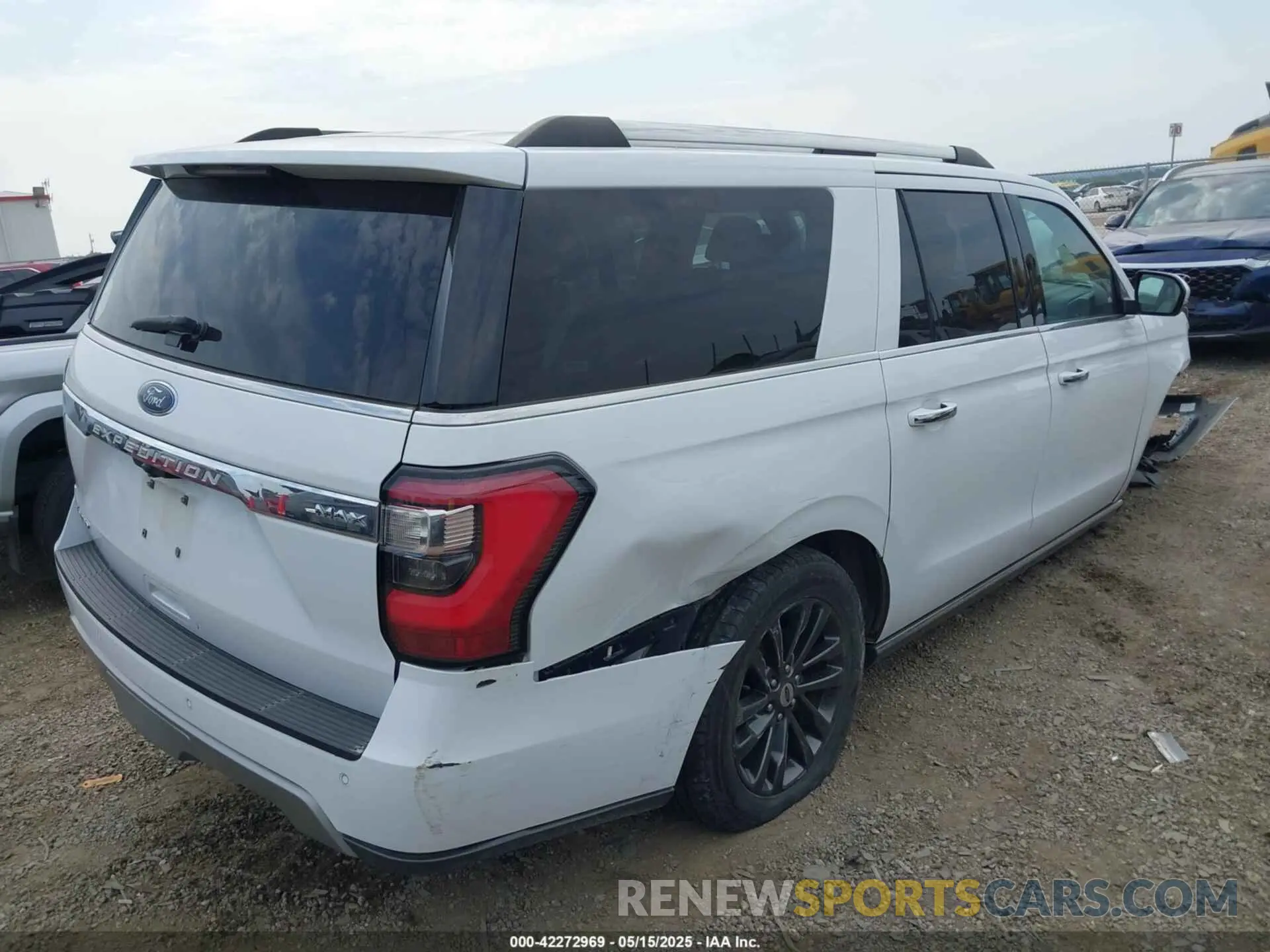 4 Photograph of a damaged car 1FMJK1KT8MEA18505 FORD EXPEDITION 2021
