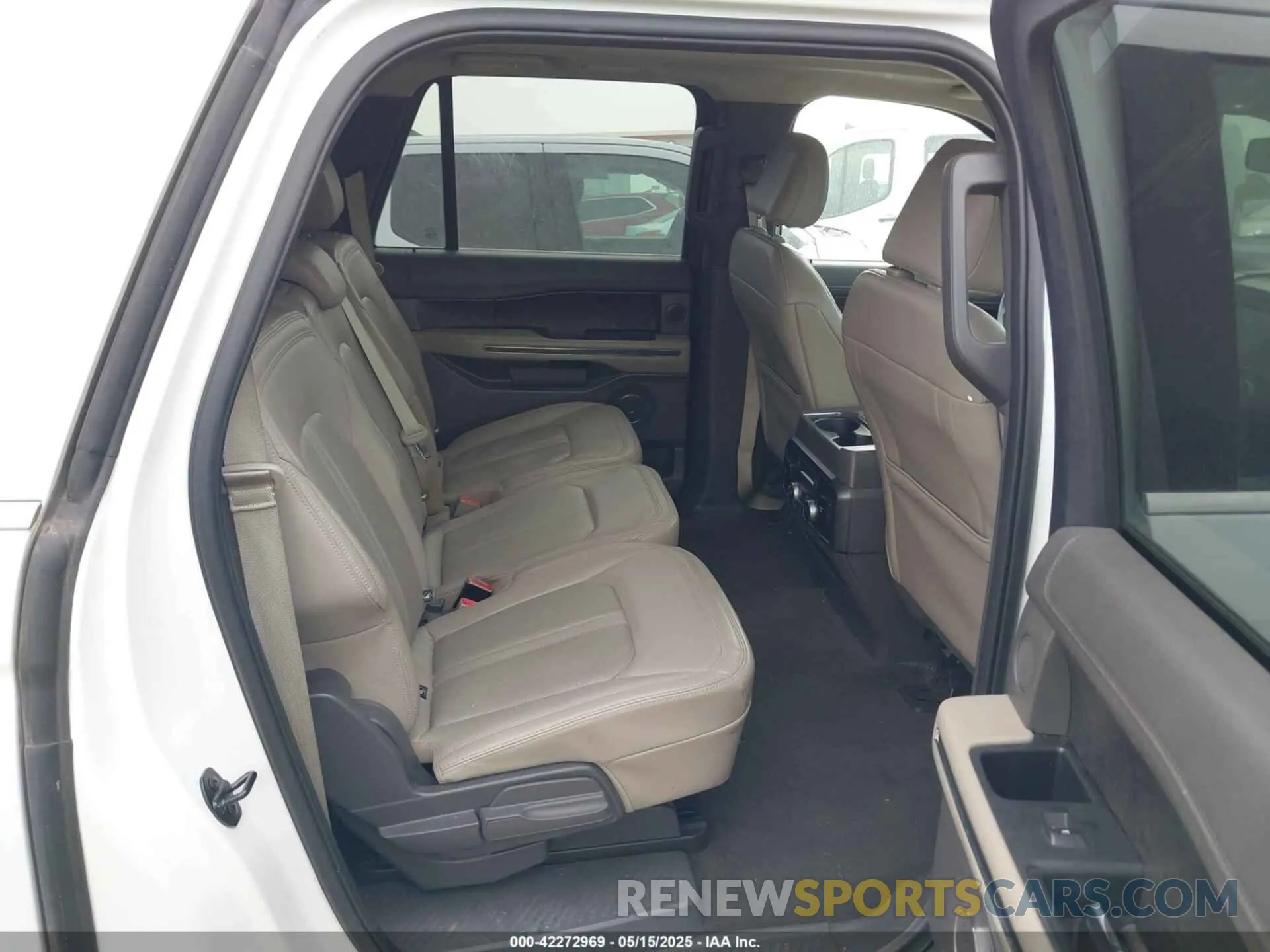 8 Photograph of a damaged car 1FMJK1KT8MEA18505 FORD EXPEDITION 2021