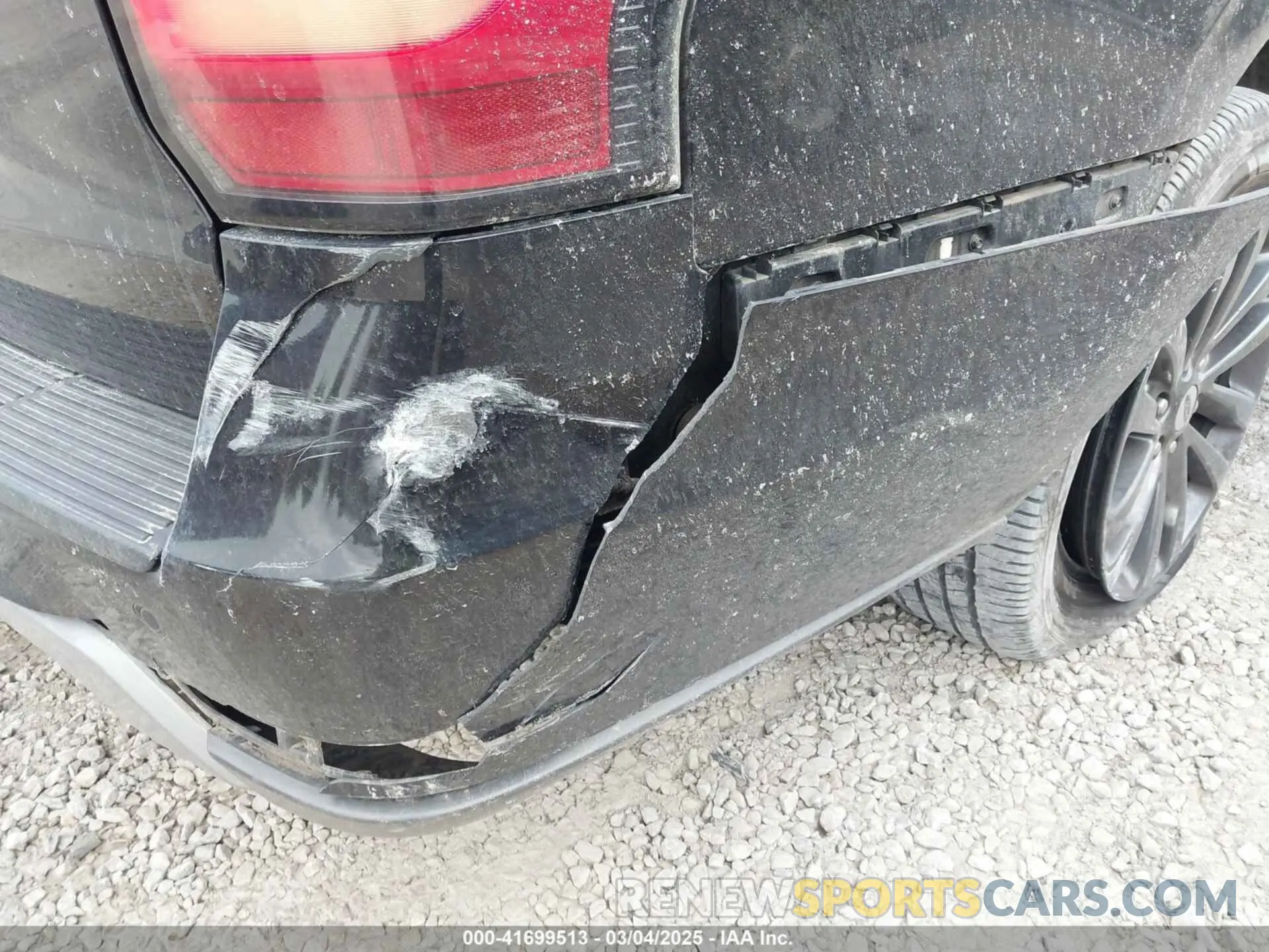 17 Photograph of a damaged car 1FMJK1KT8MEA39760 FORD EXPEDITION 2021