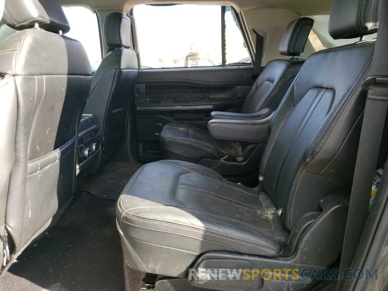 11 Photograph of a damaged car 1FMJK1MT1MEA70586 FORD EXPEDITION 2021