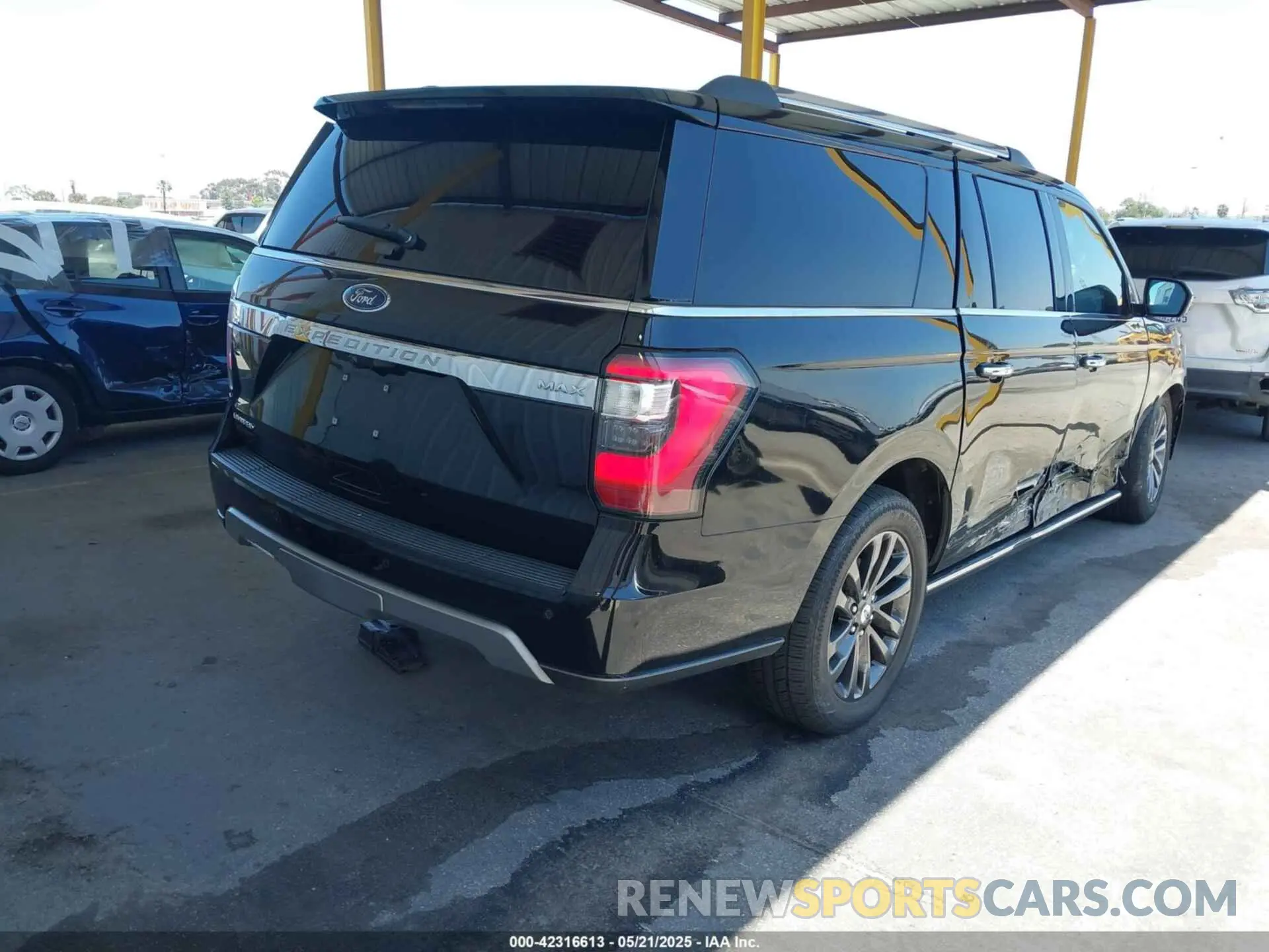4 Photograph of a damaged car 1FMJK2AT0MEA26735 FORD EXPEDITION 2021