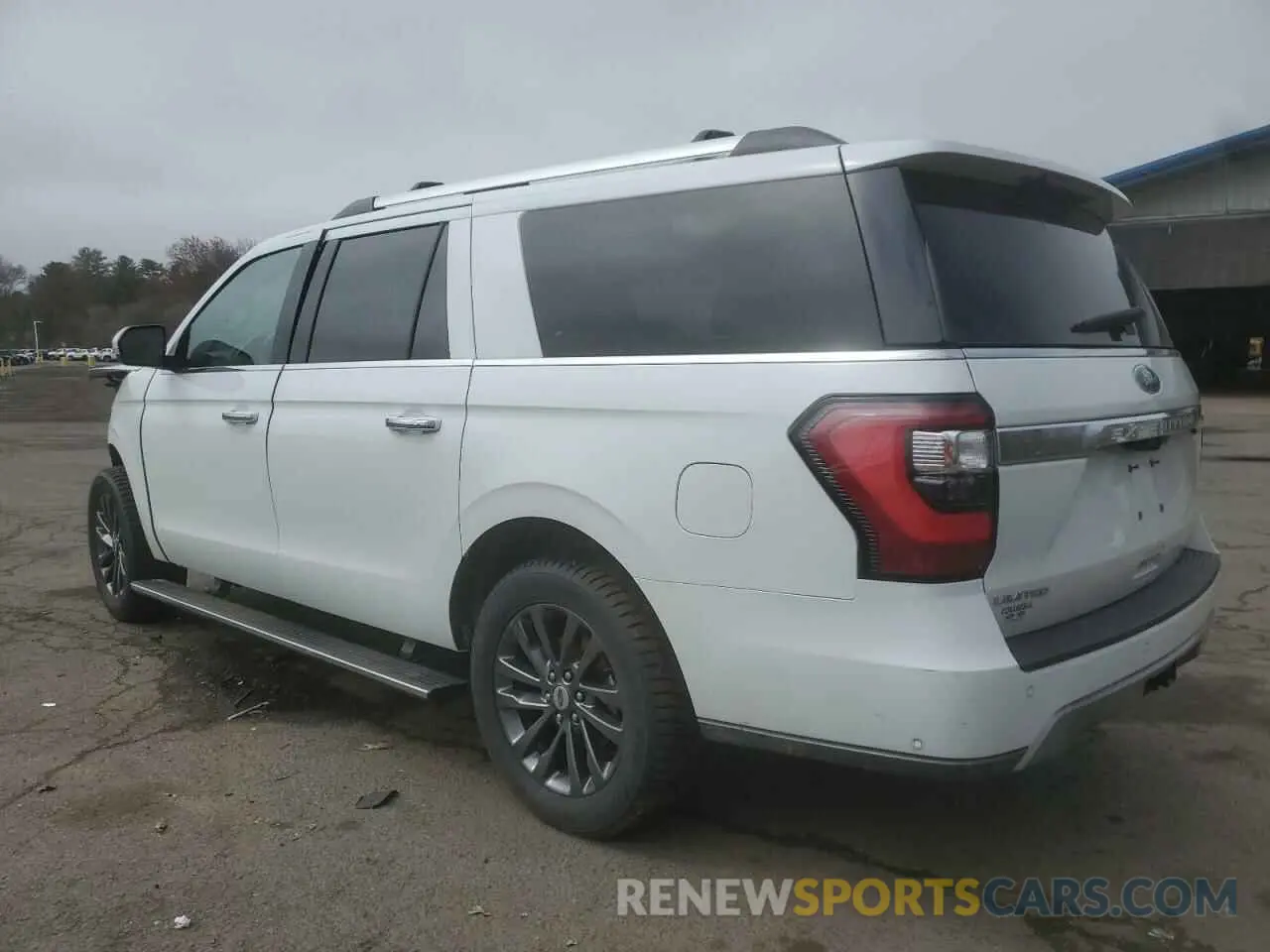 2 Photograph of a damaged car 1FMJK2AT1MEA39543 FORD EXPEDITION 2021