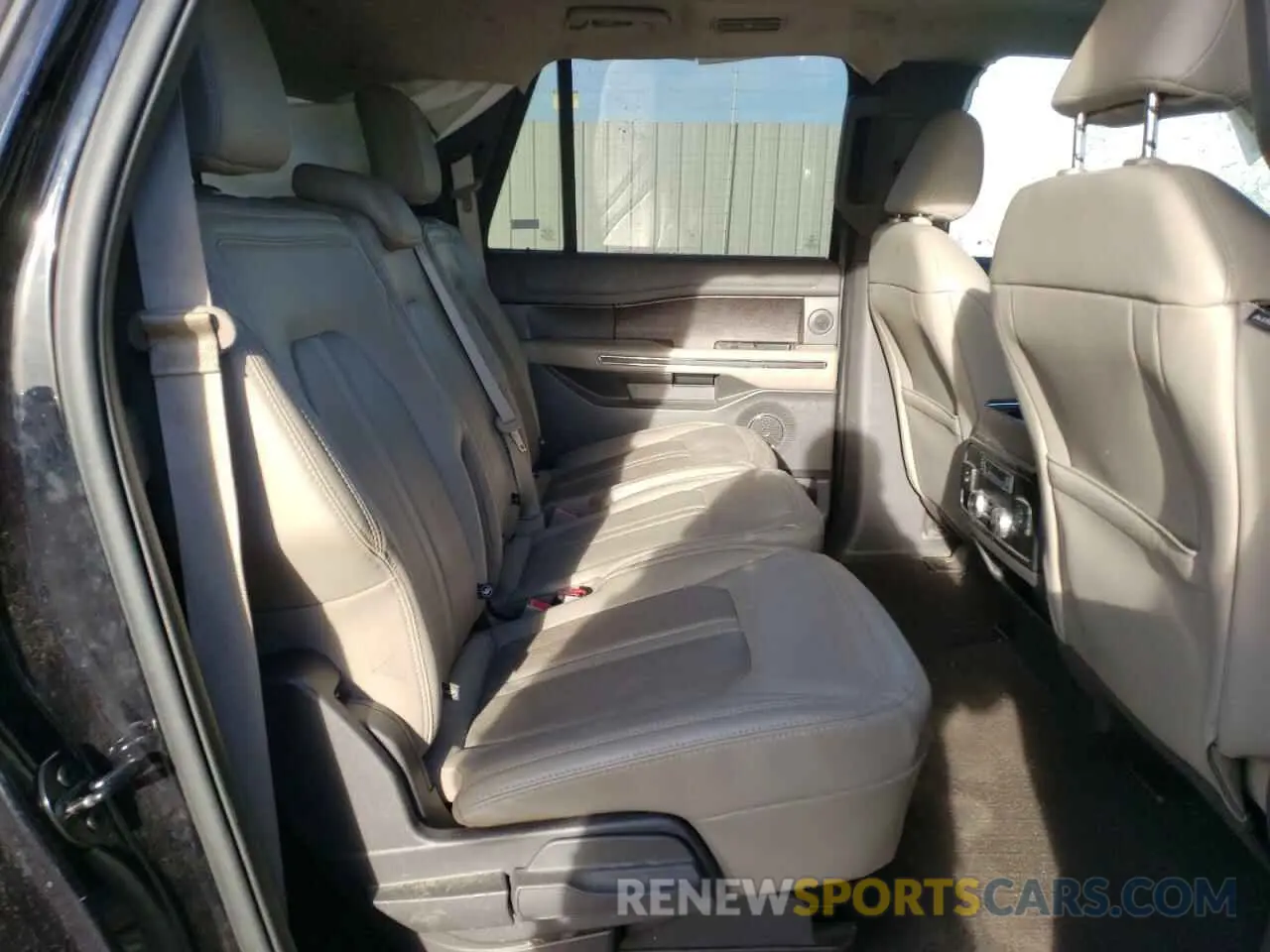 11 Photograph of a damaged car 1FMJK2AT2MEA27465 FORD EXPEDITION 2021