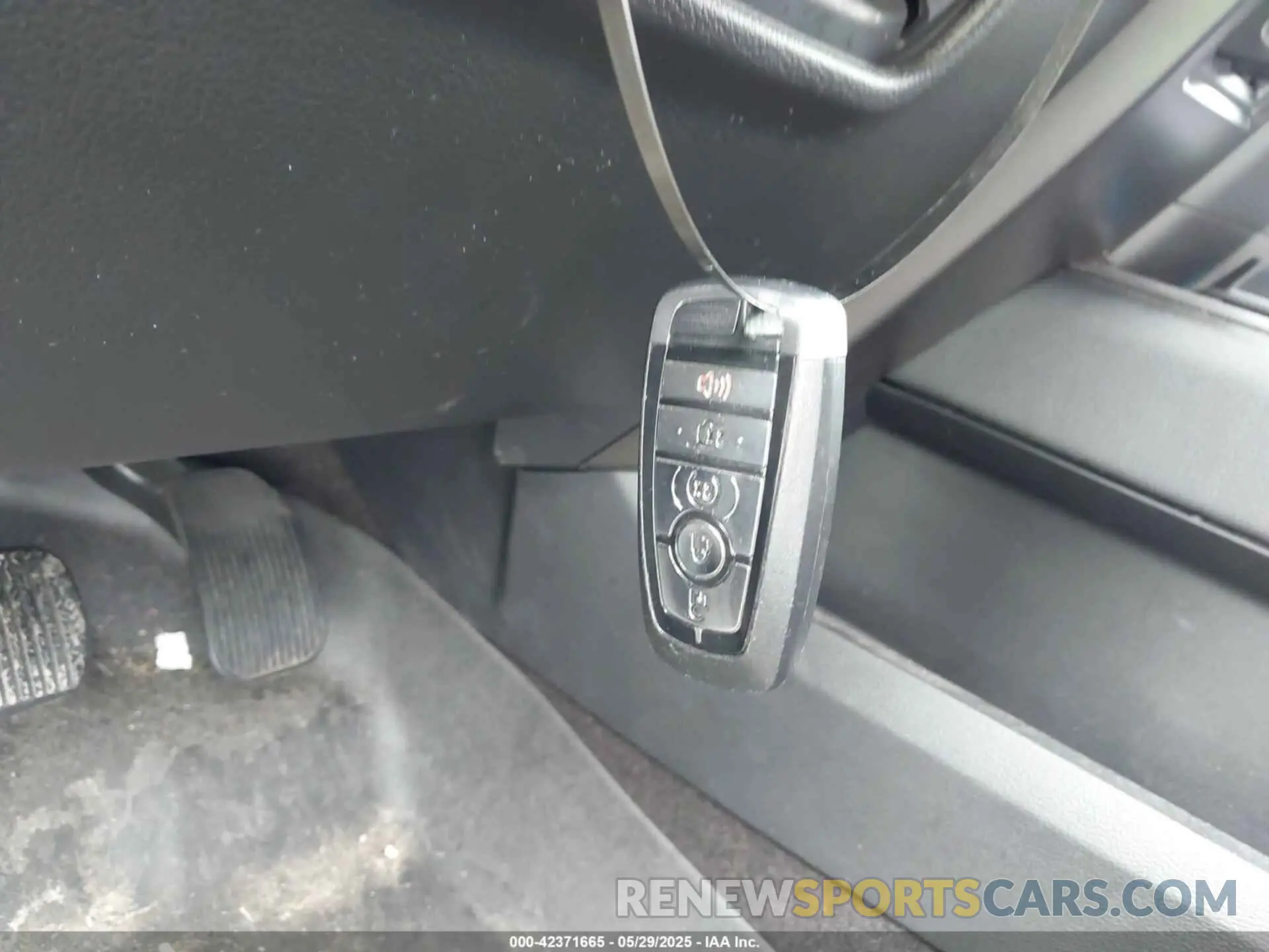 11 Photograph of a damaged car 1FMJK2AT6MEA00611 FORD EXPEDITION 2021