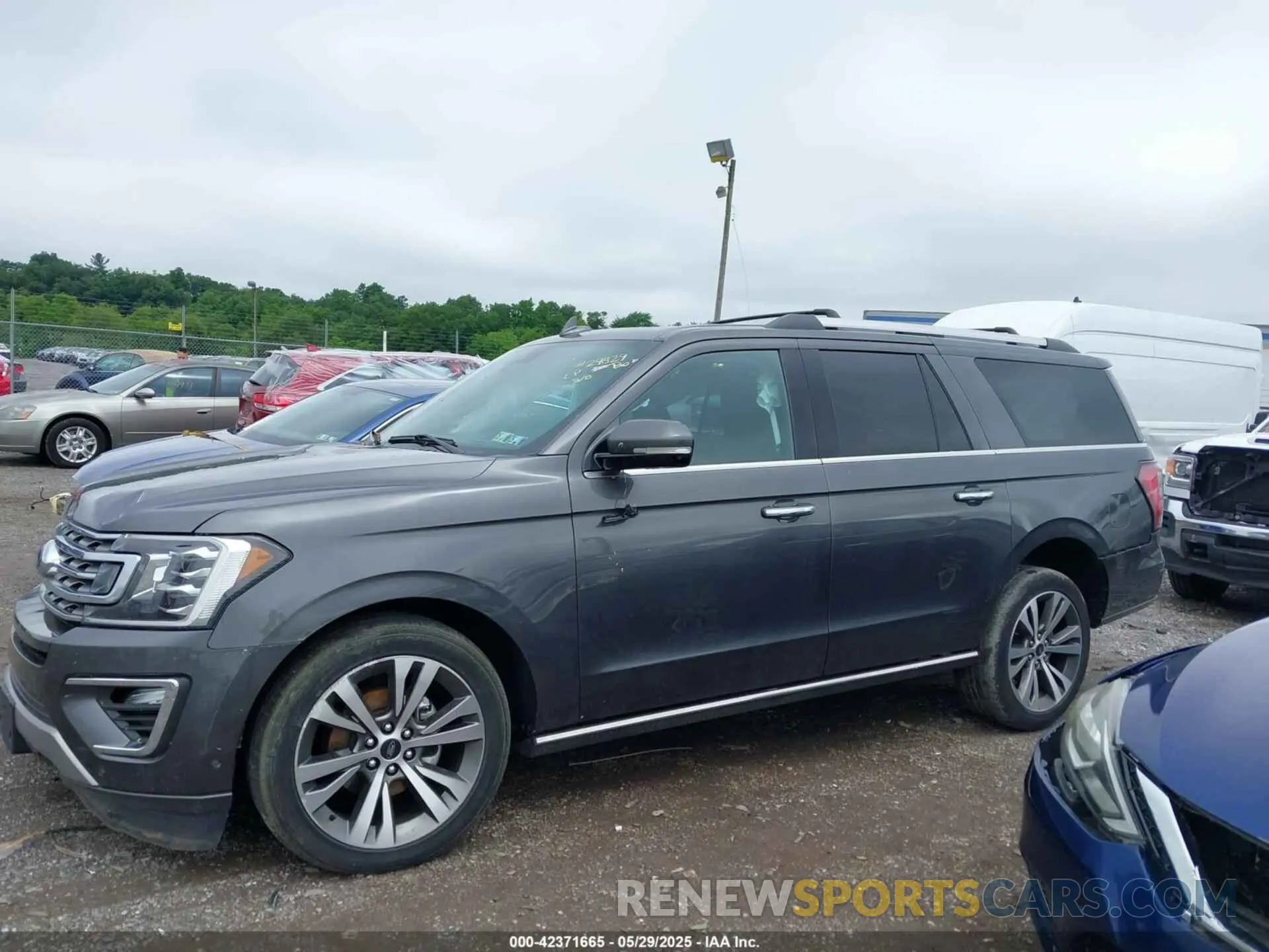 14 Photograph of a damaged car 1FMJK2AT6MEA00611 FORD EXPEDITION 2021