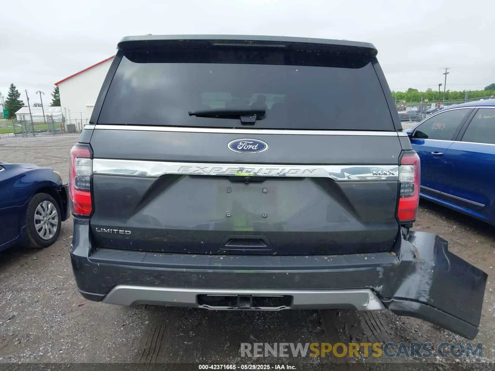 16 Photograph of a damaged car 1FMJK2AT6MEA00611 FORD EXPEDITION 2021
