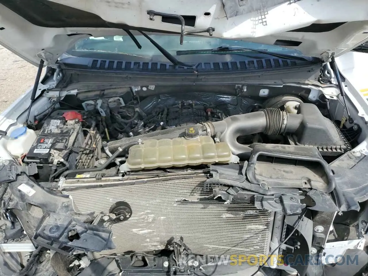 12 Photograph of a damaged car 1FMJU1FT0MEA37201 FORD EXPEDITION 2021