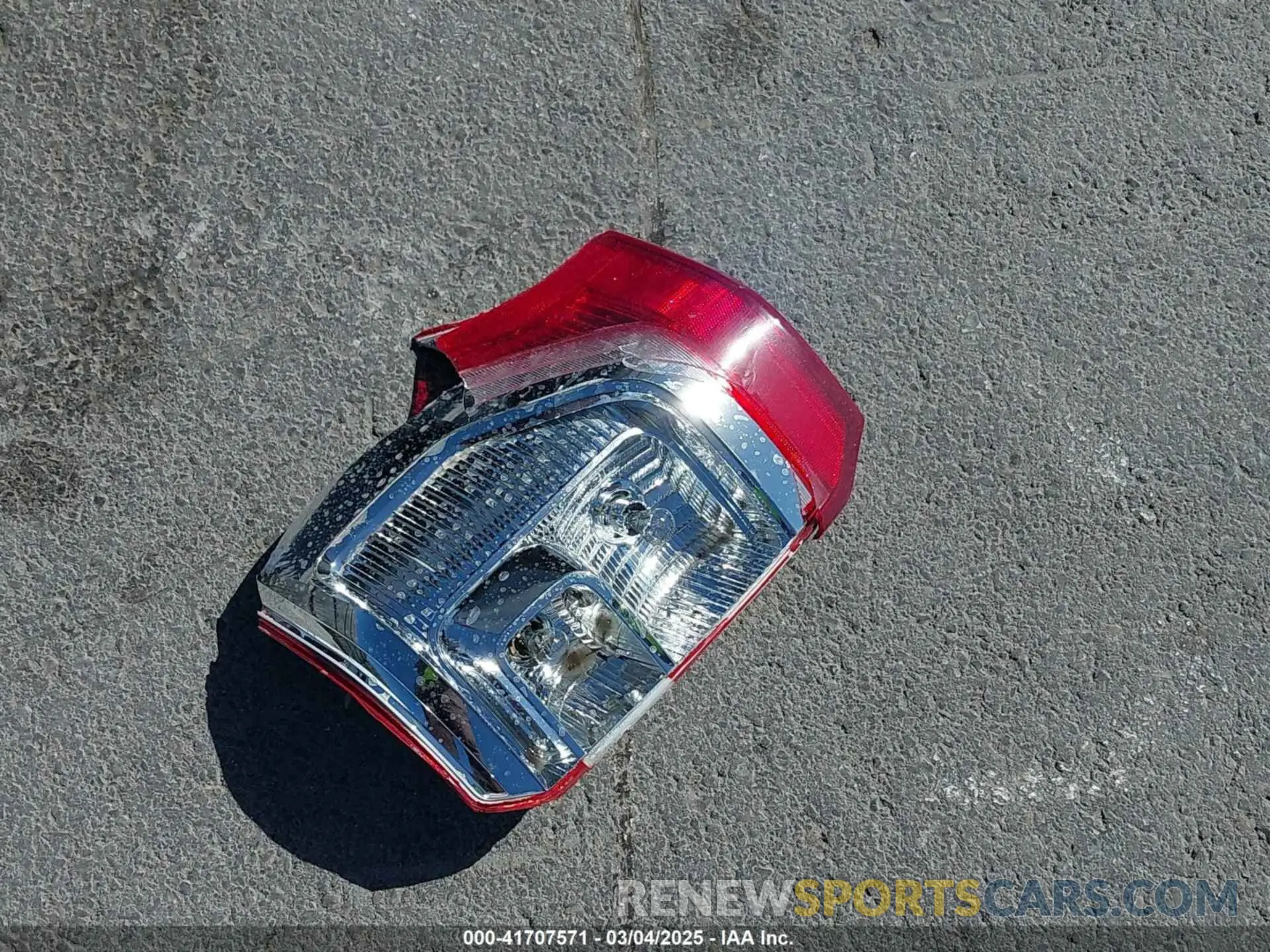 12 Photograph of a damaged car 1FMJU1HT4MEA76807 FORD EXPEDITION 2021