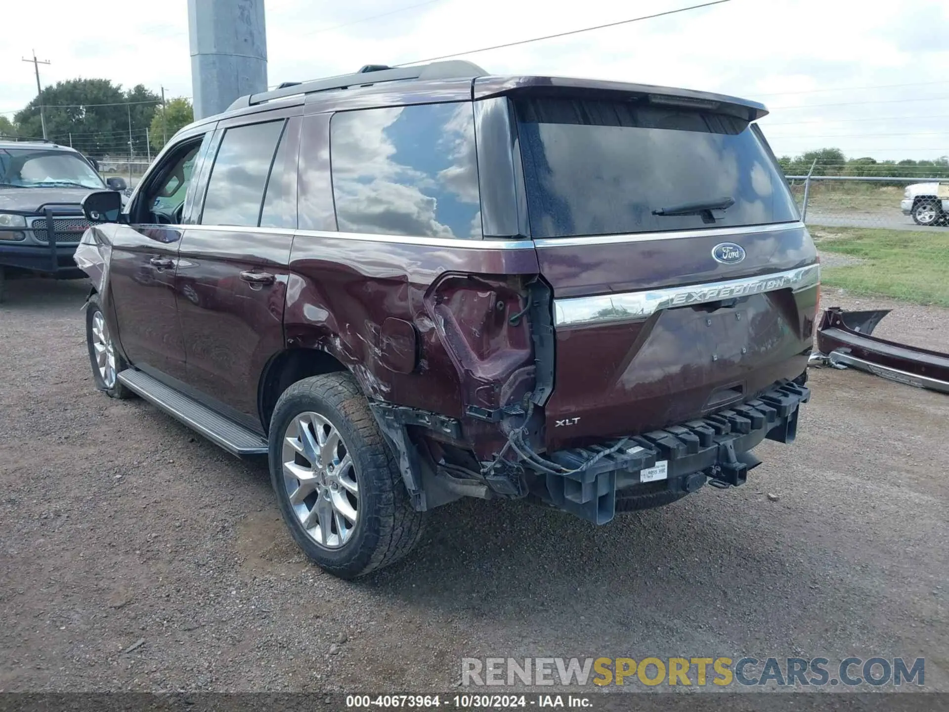 3 Photograph of a damaged car 1FMJU1HT6MEA04216 FORD EXPEDITION 2021