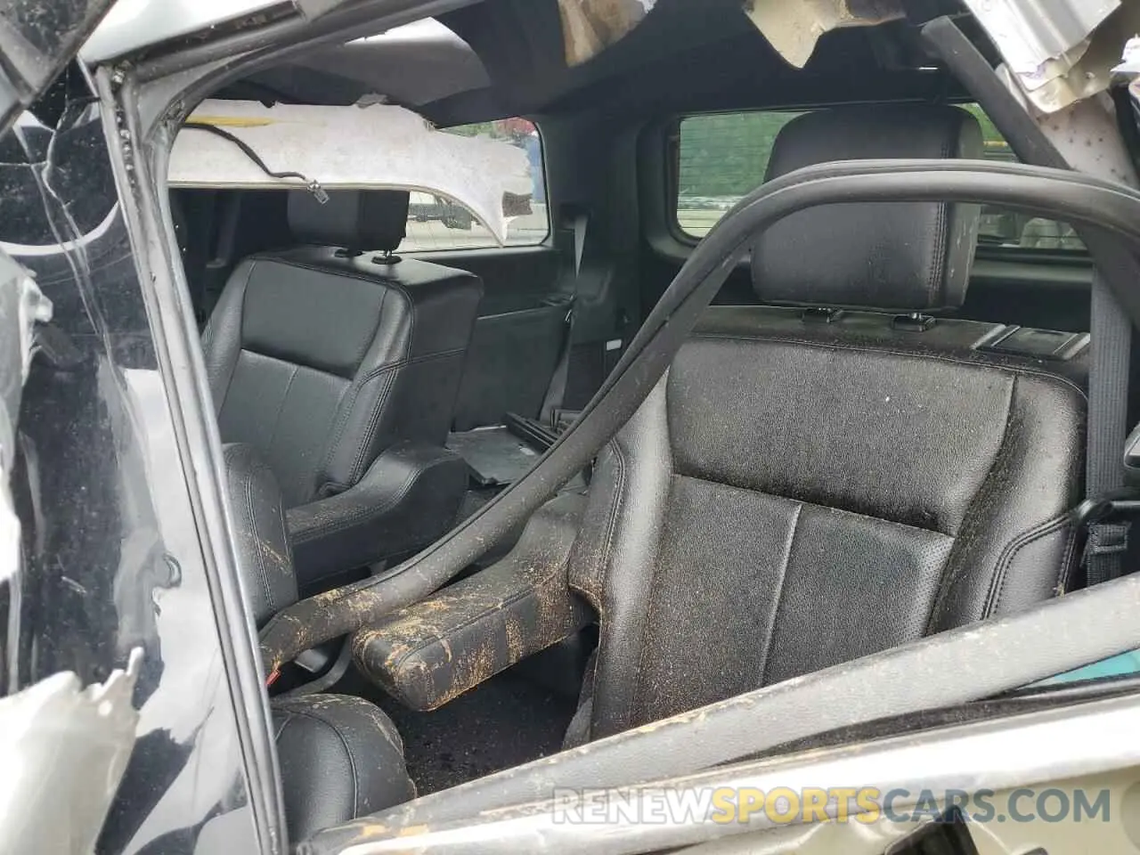 10 Photograph of a damaged car 1FMJU1JT6MEA48646 FORD EXPEDITION 2021
