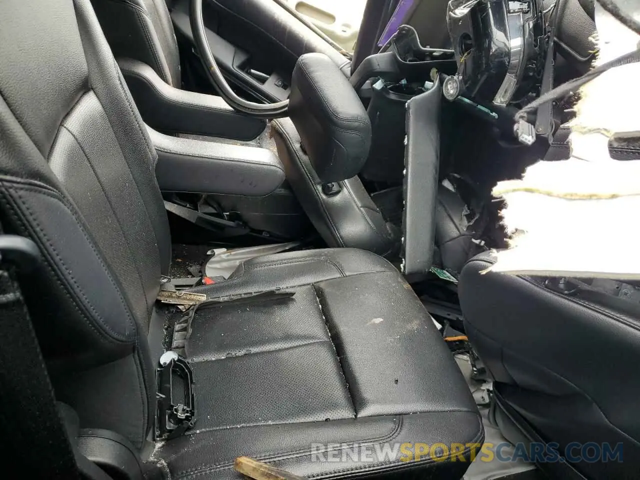11 Photograph of a damaged car 1FMJU1JT6MEA48646 FORD EXPEDITION 2021