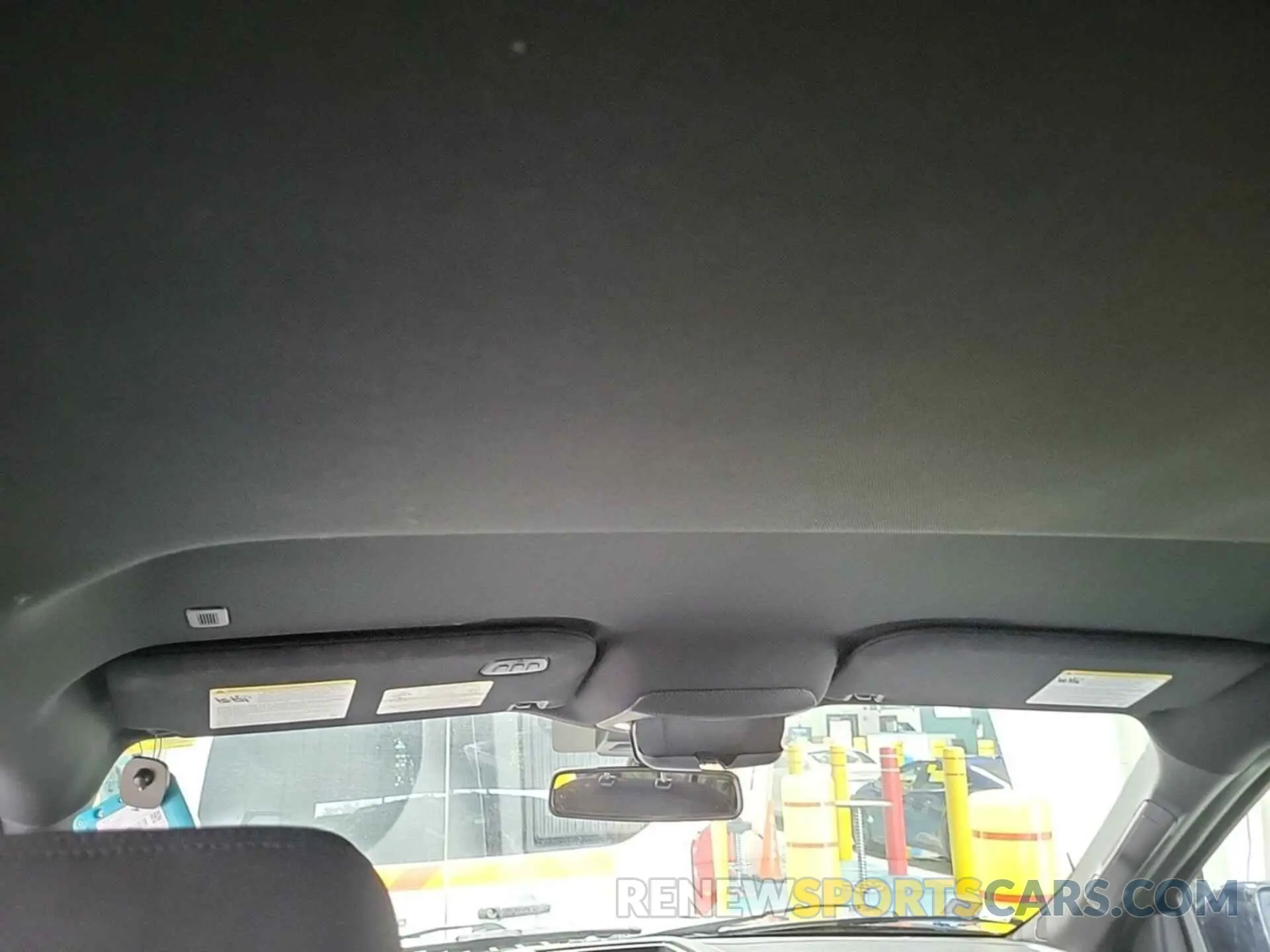 17 Photograph of a damaged car 1FMJU1JT6MEA85292 FORD EXPEDITION 2021