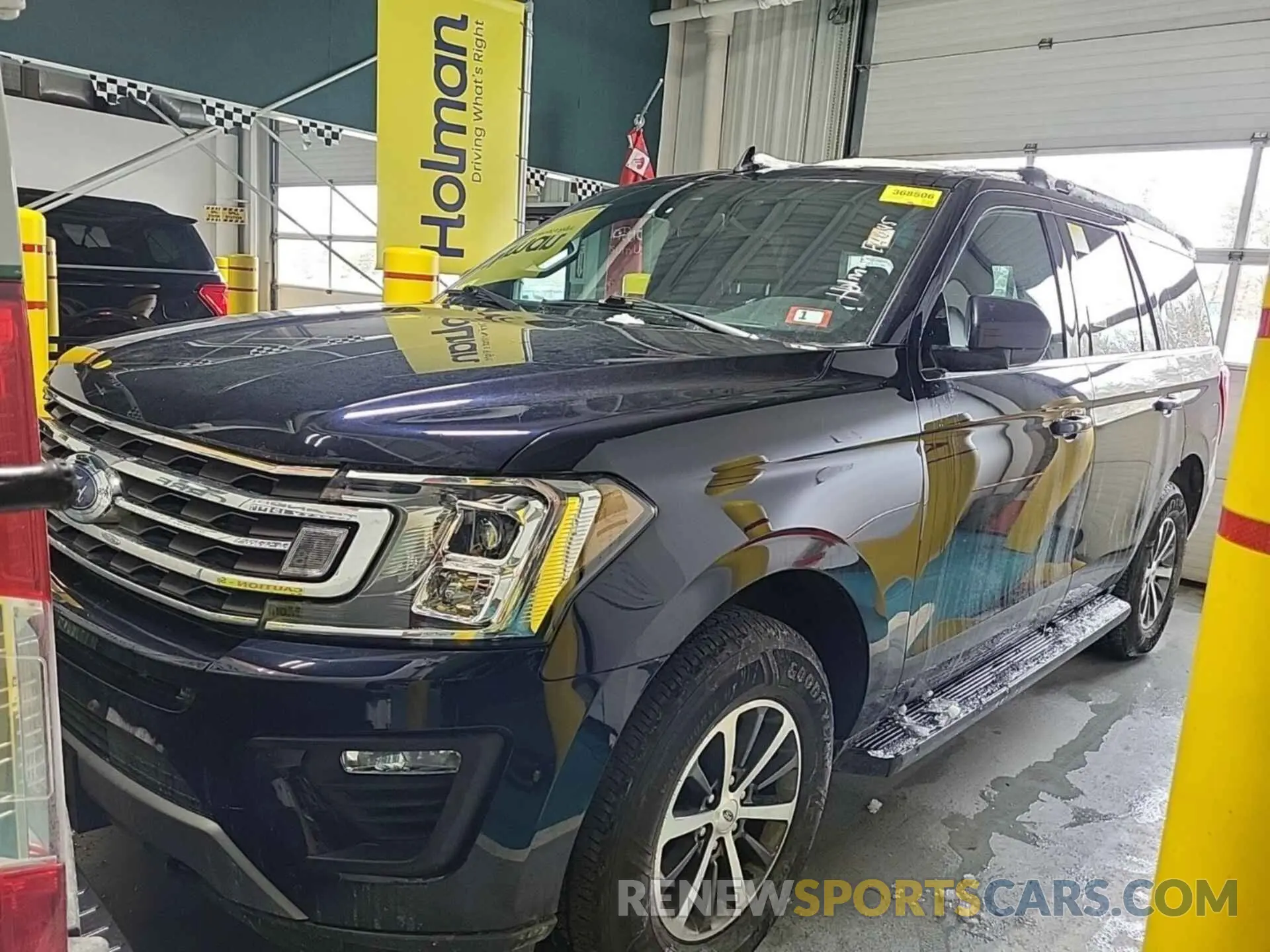 21 Photograph of a damaged car 1FMJU1JT6MEA85292 FORD EXPEDITION 2021