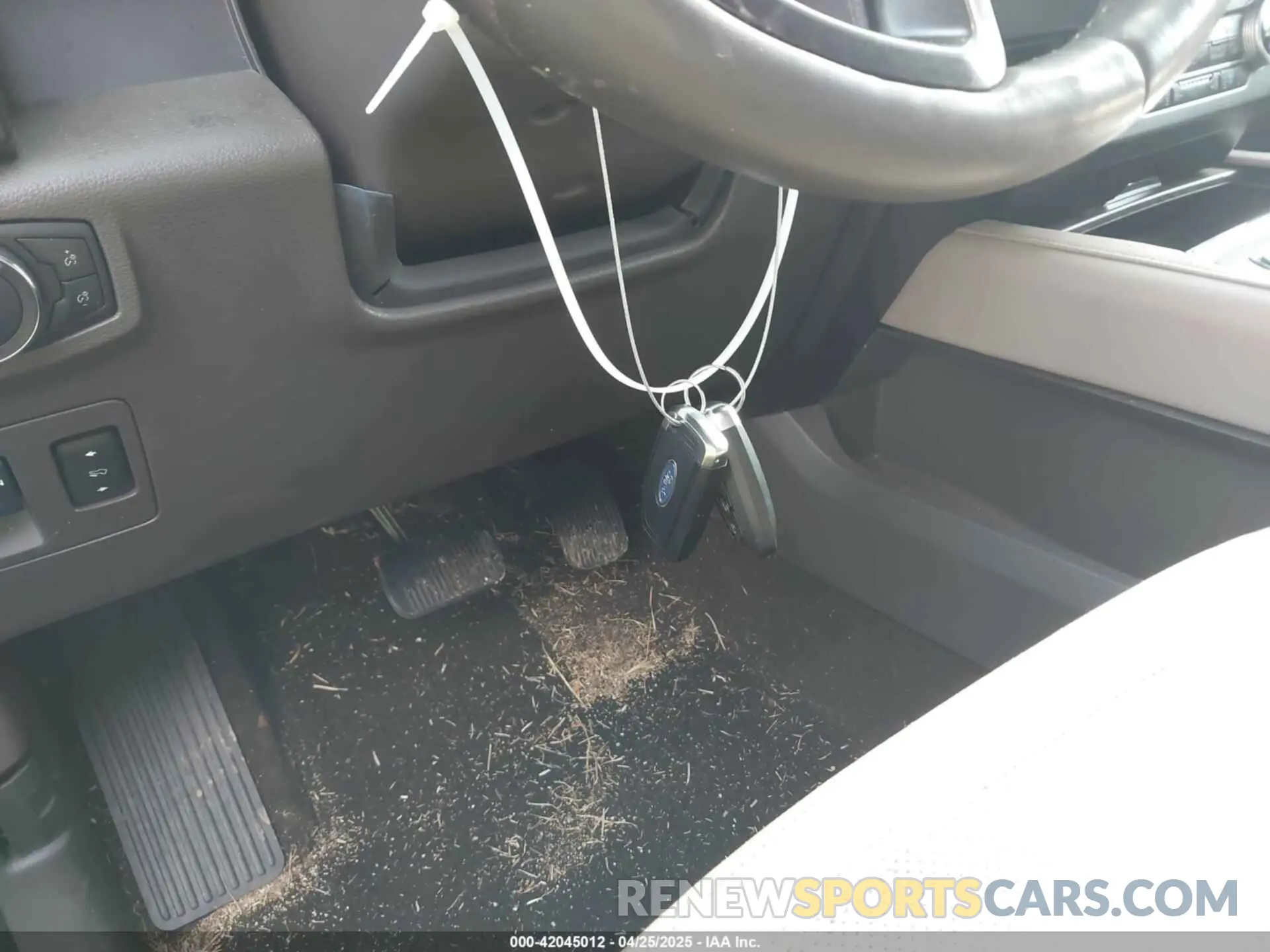 11 Photograph of a damaged car 1FMJU1KT4MEA56128 FORD EXPEDITION 2021