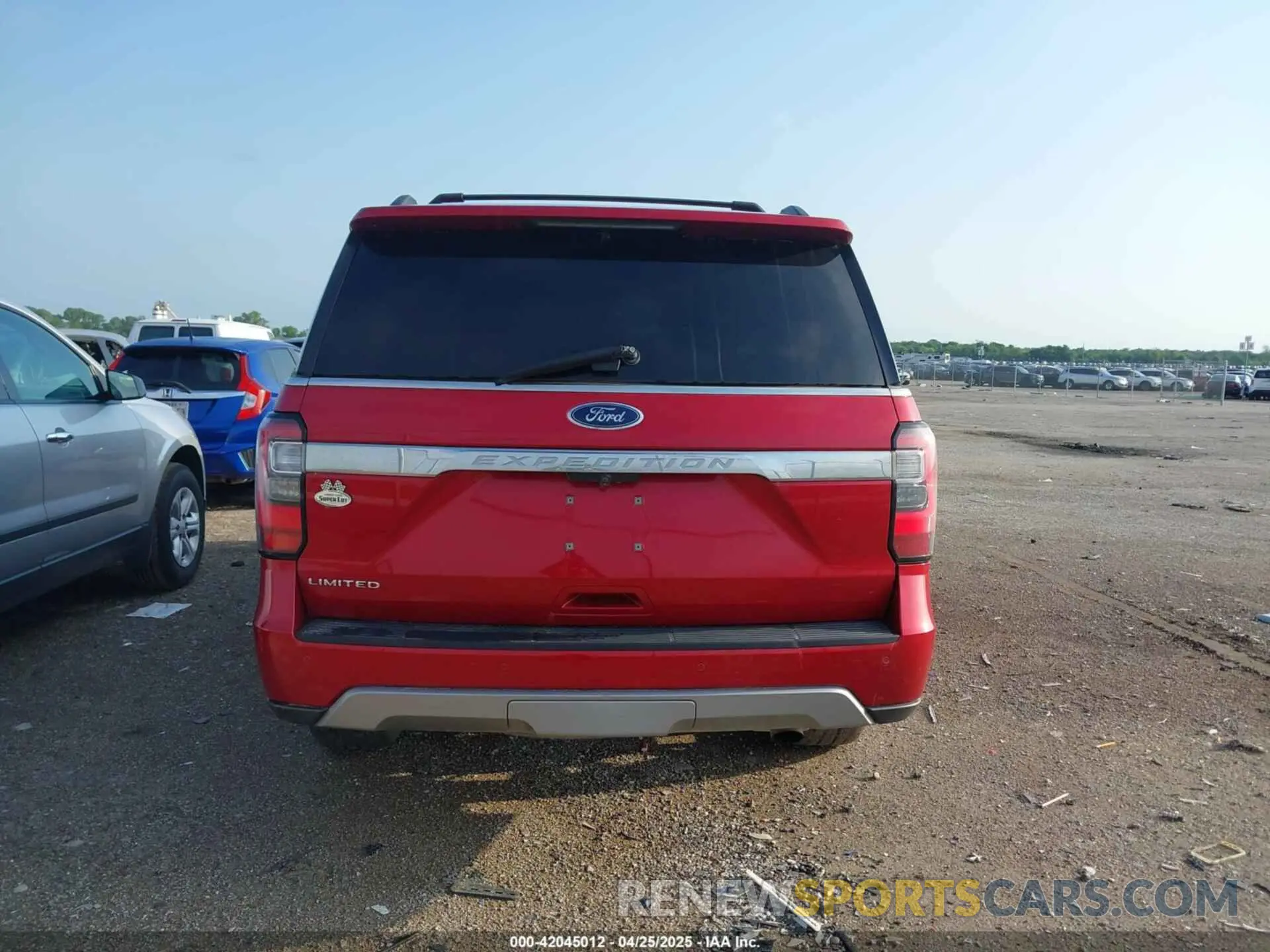 16 Photograph of a damaged car 1FMJU1KT4MEA56128 FORD EXPEDITION 2021