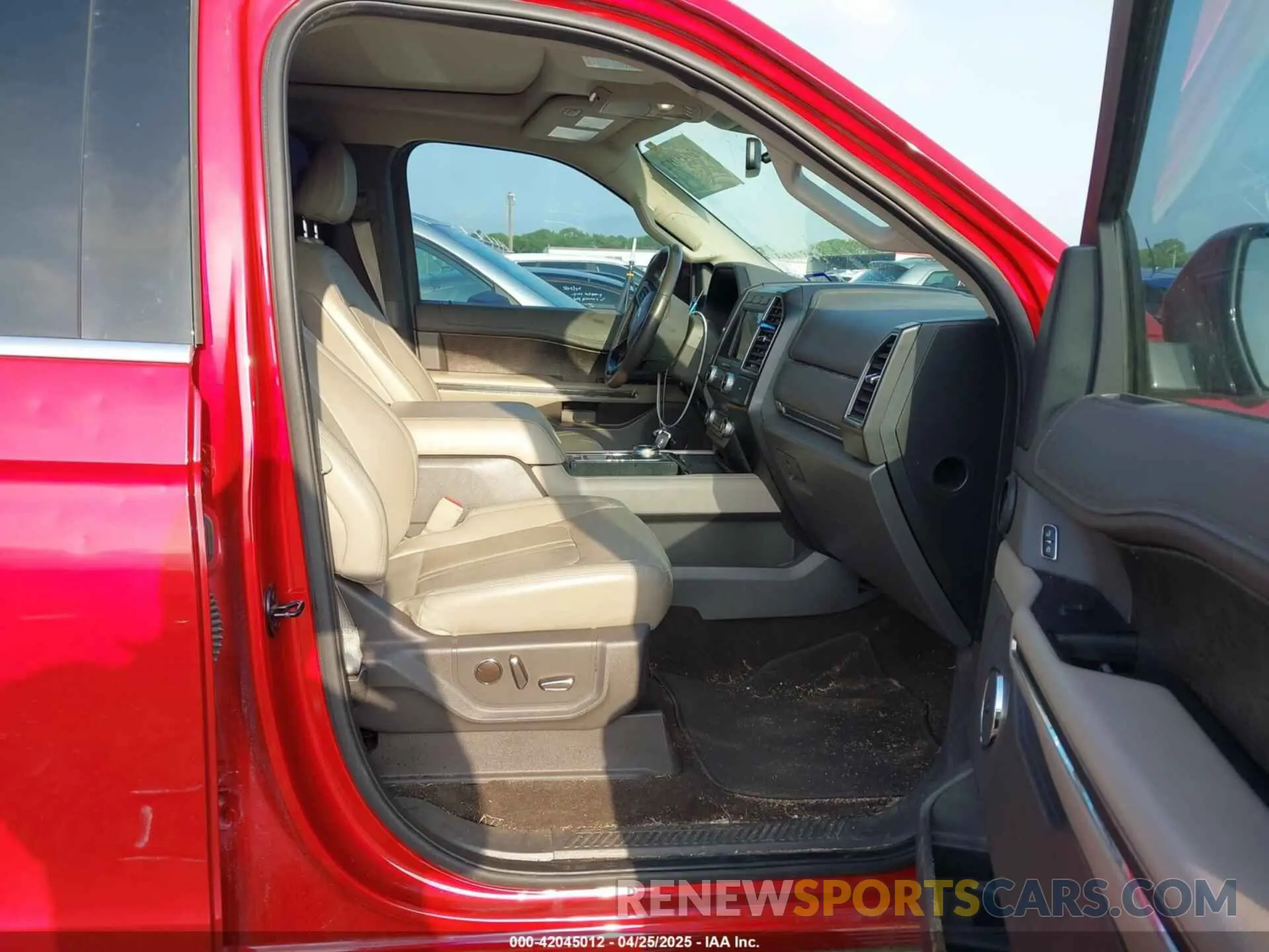 5 Photograph of a damaged car 1FMJU1KT4MEA56128 FORD EXPEDITION 2021