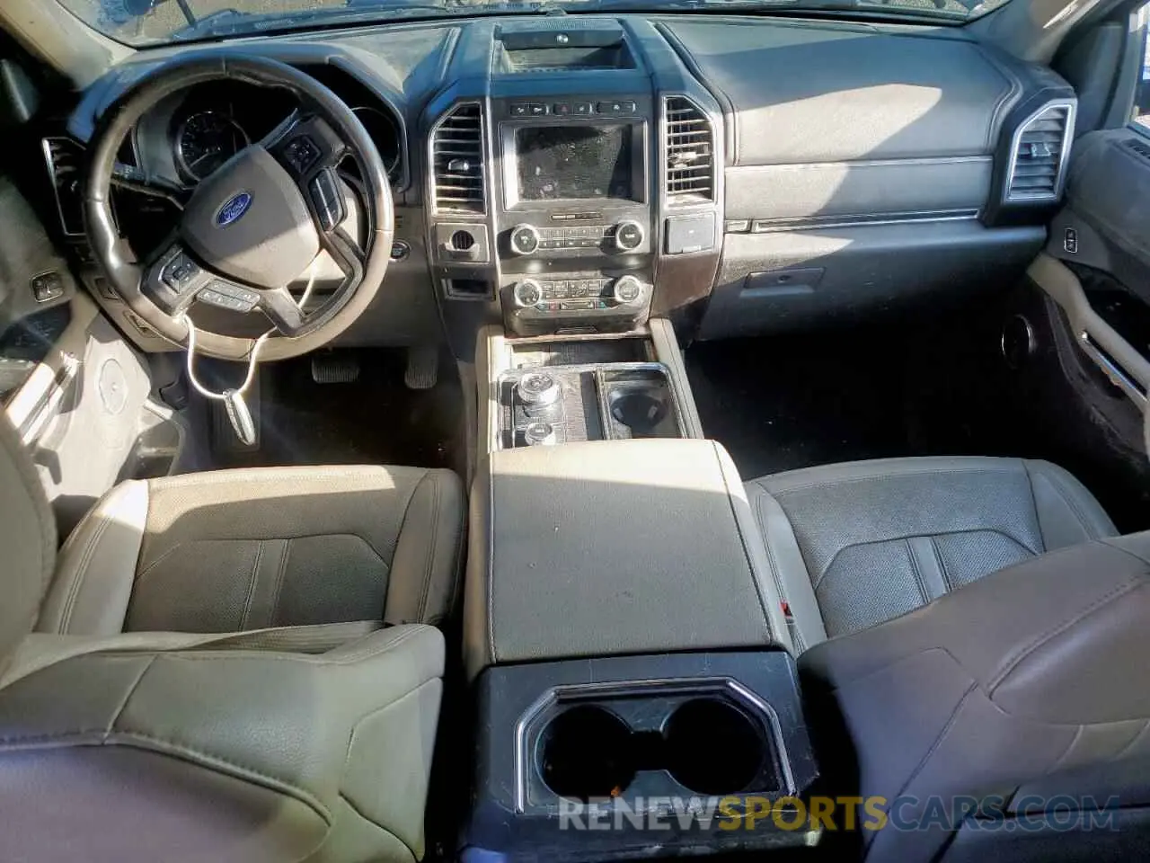 8 Photograph of a damaged car 1FMJU2AT0MEA17706 FORD EXPEDITION 2021