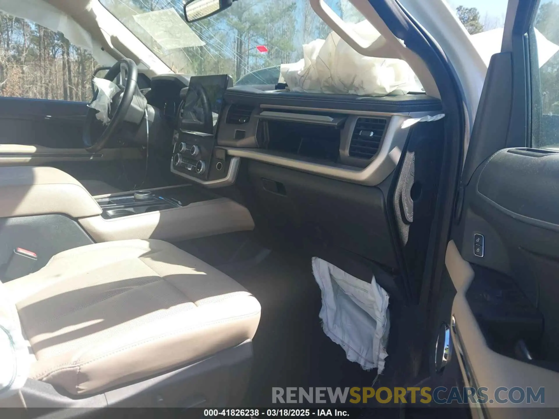 5 Photograph of a damaged car 1FMJK1HT4NEA54989 FORD EXPEDITION 2022