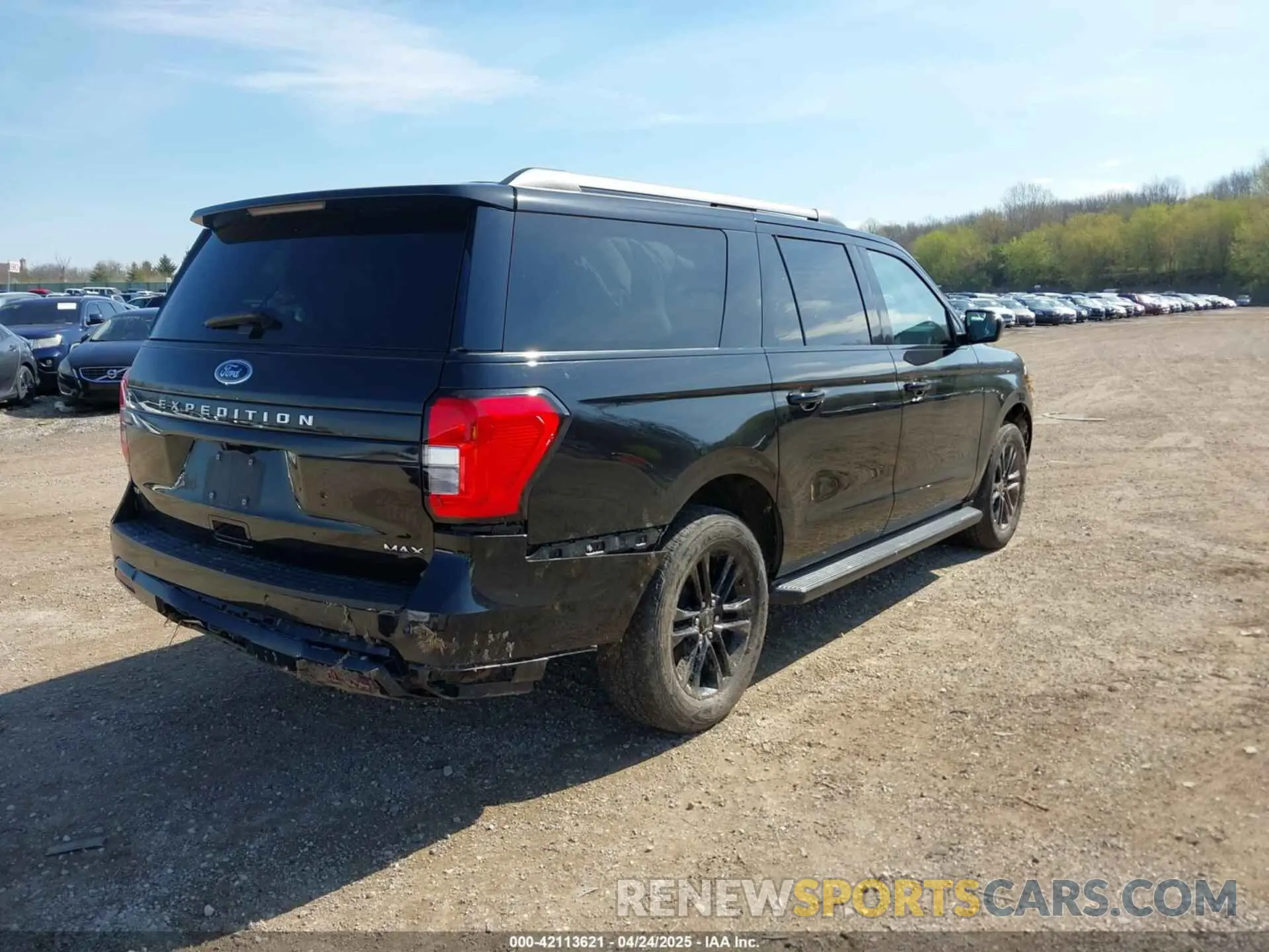 4 Photograph of a damaged car 1FMJK1JT1NEA55835 FORD EXPEDITION 2022