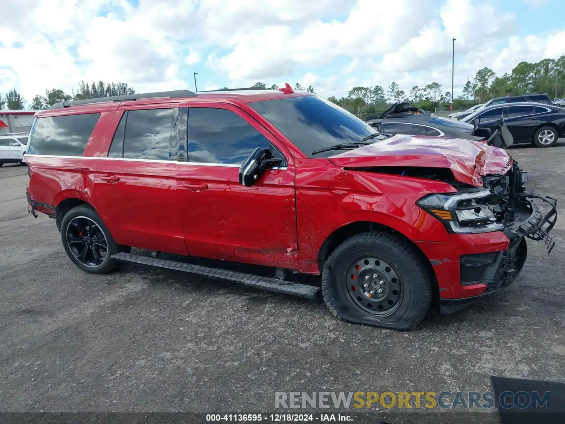 13 Photograph of a damaged car 1FMJK1KT1NEA46065 FORD EXPEDITION 2022
