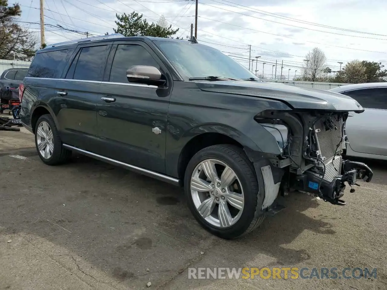 4 Photograph of a damaged car 1FMJK1PT4NEA10931 FORD EXPEDITION 2022