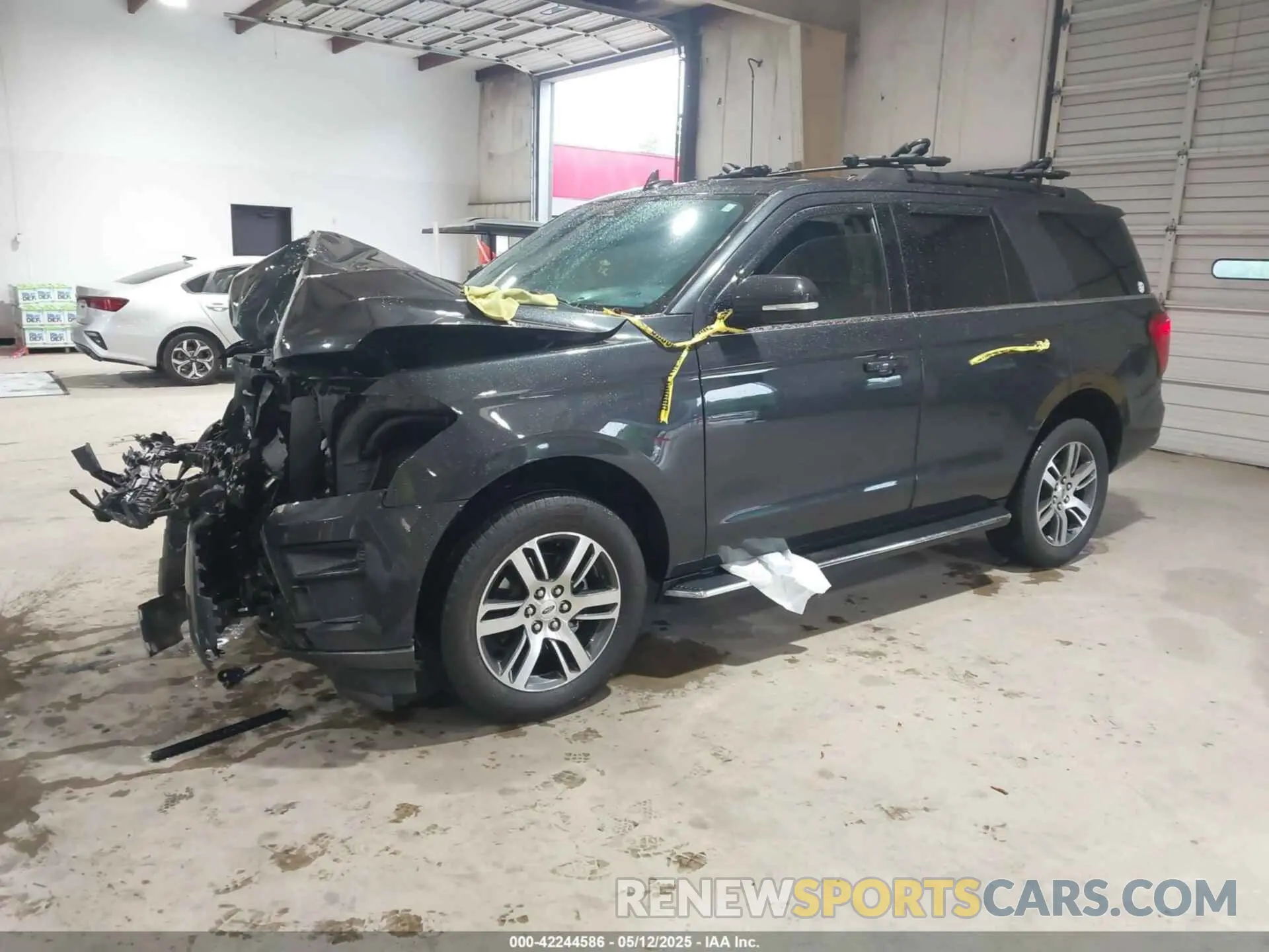 2 Photograph of a damaged car 1FMJU1JT7NEA55056 FORD EXPEDITION 2022