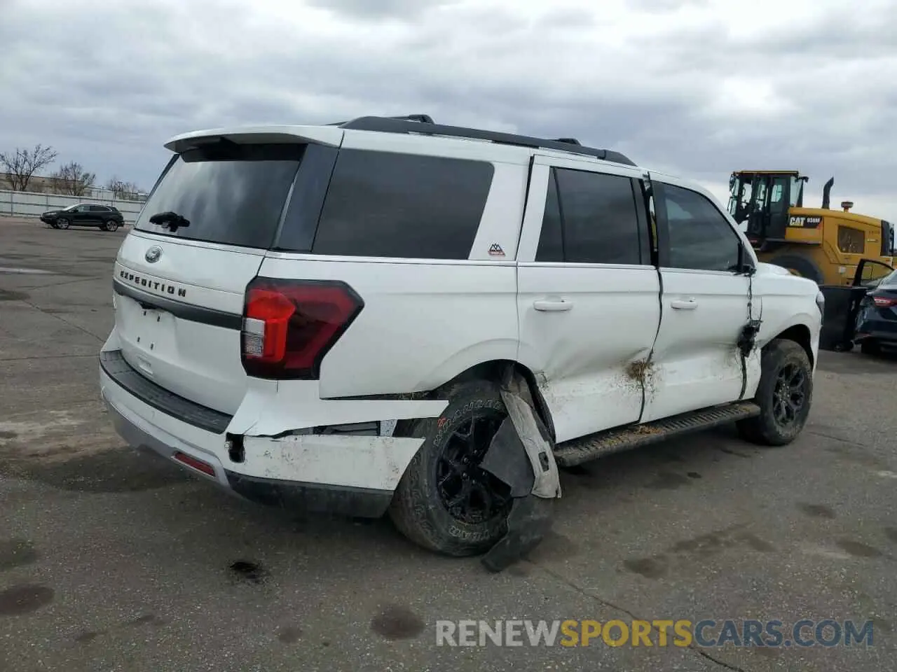 3 Photograph of a damaged car 1FMJU1RT2NEA36743 FORD EXPEDITION 2022