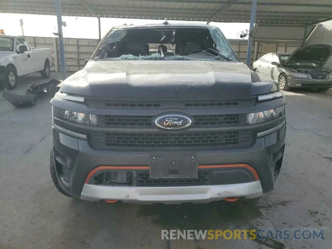 5 Photograph of a damaged car 1FMJU1RT7NEA36589 FORD EXPEDITION 2022