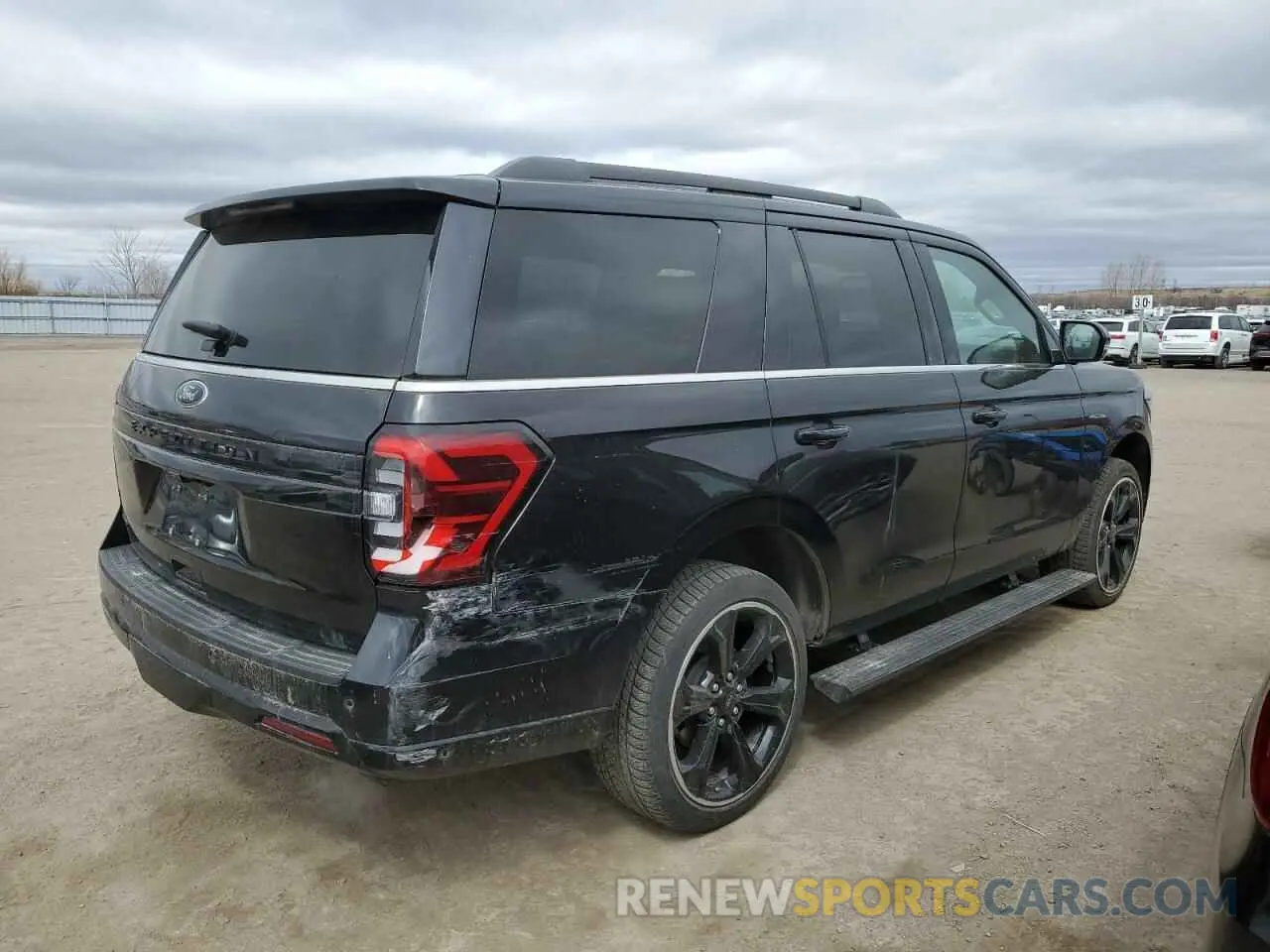 3 Photograph of a damaged car 1FMJU2AT1NEA00902 FORD EXPEDITION 2022